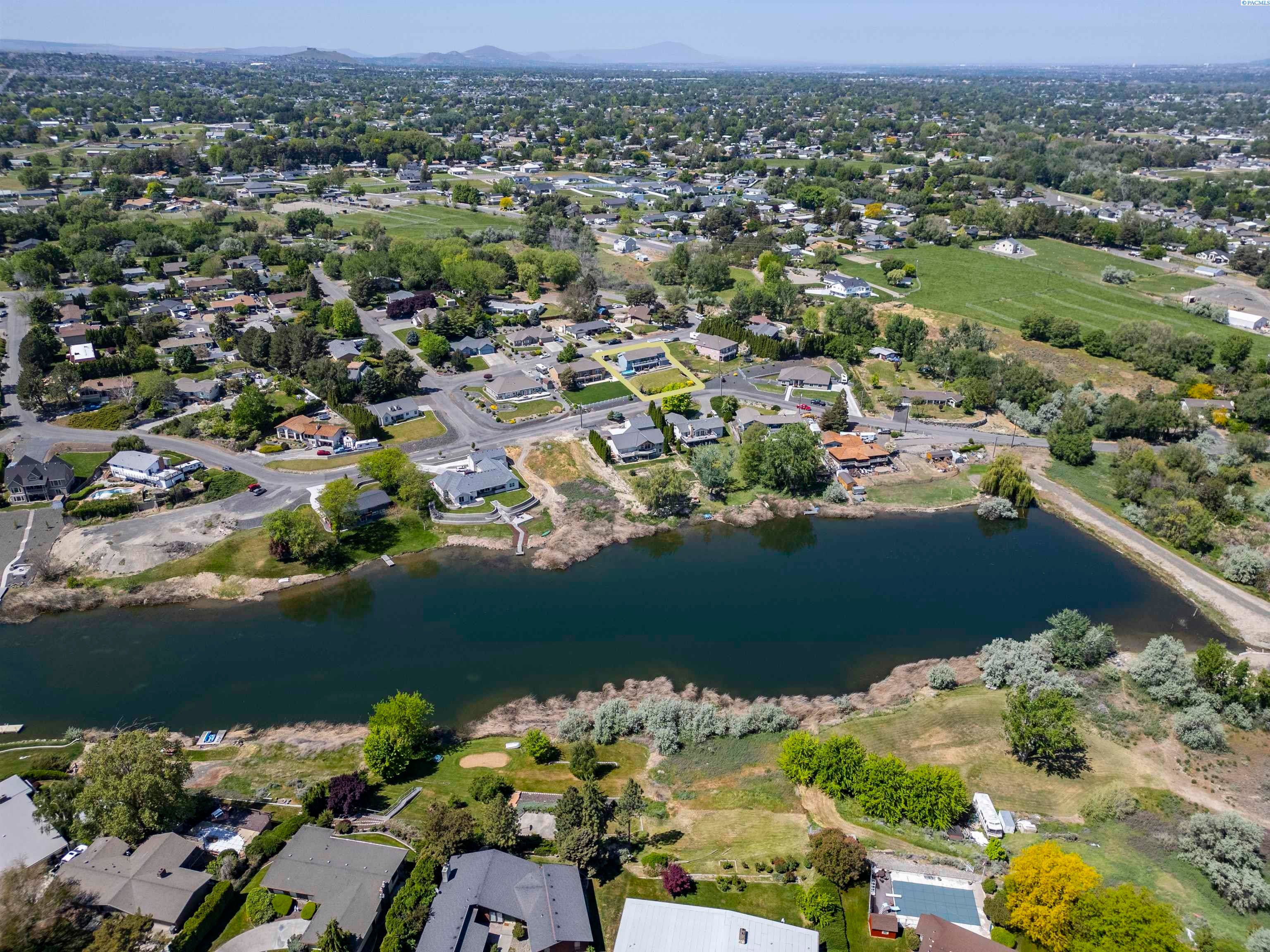 Kennewick, Washington, 99337, United States, 4 Bedrooms Bedrooms, ,3 BathroomsBathrooms,Residential,For Sale,1860973