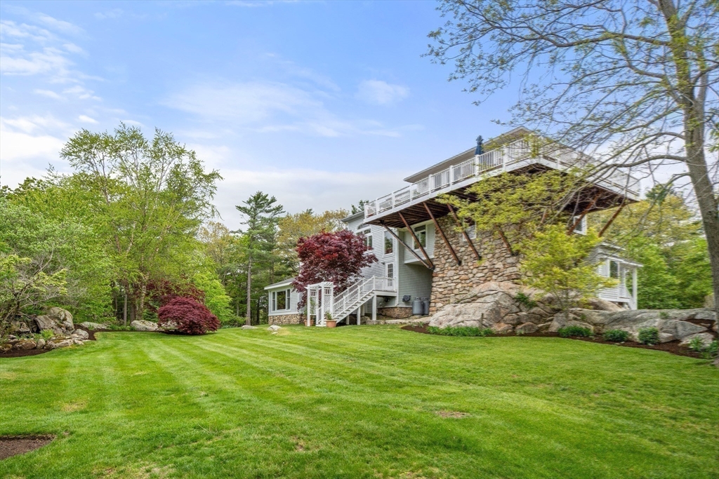 Manchester, Massachusetts, 01944, United States, 4 Bedrooms Bedrooms, ,3 BathroomsBathrooms,Residential,For Sale,1846974