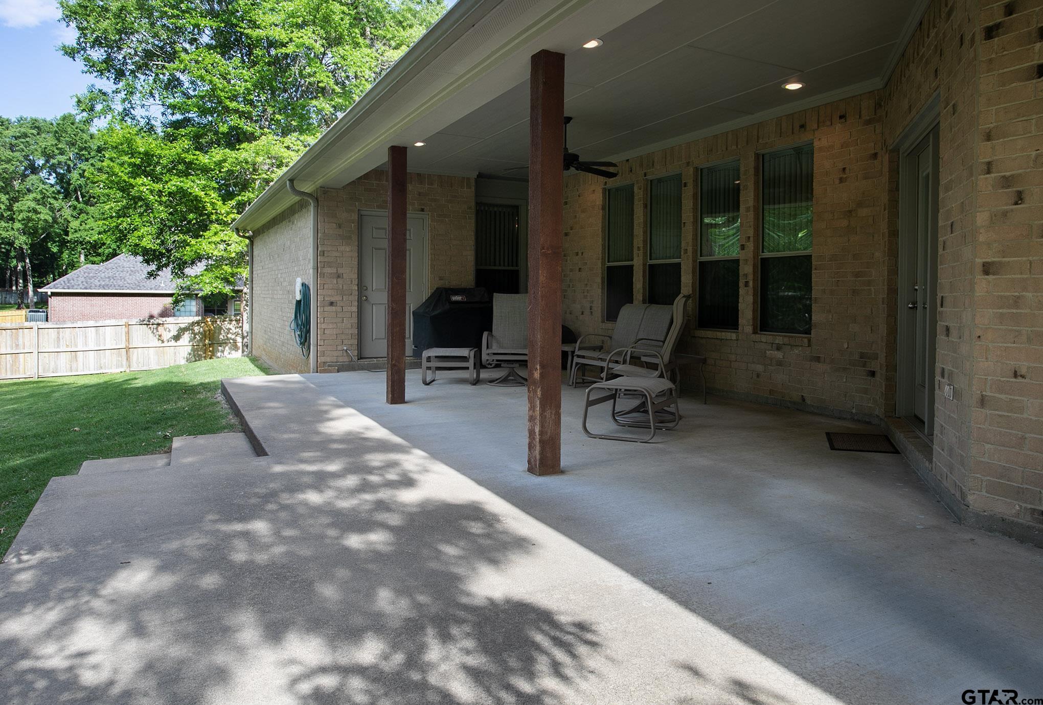 Flint, Texas, 75762, United States, 4 Bedrooms Bedrooms, ,4 BathroomsBathrooms,Residential,For Sale,1817610