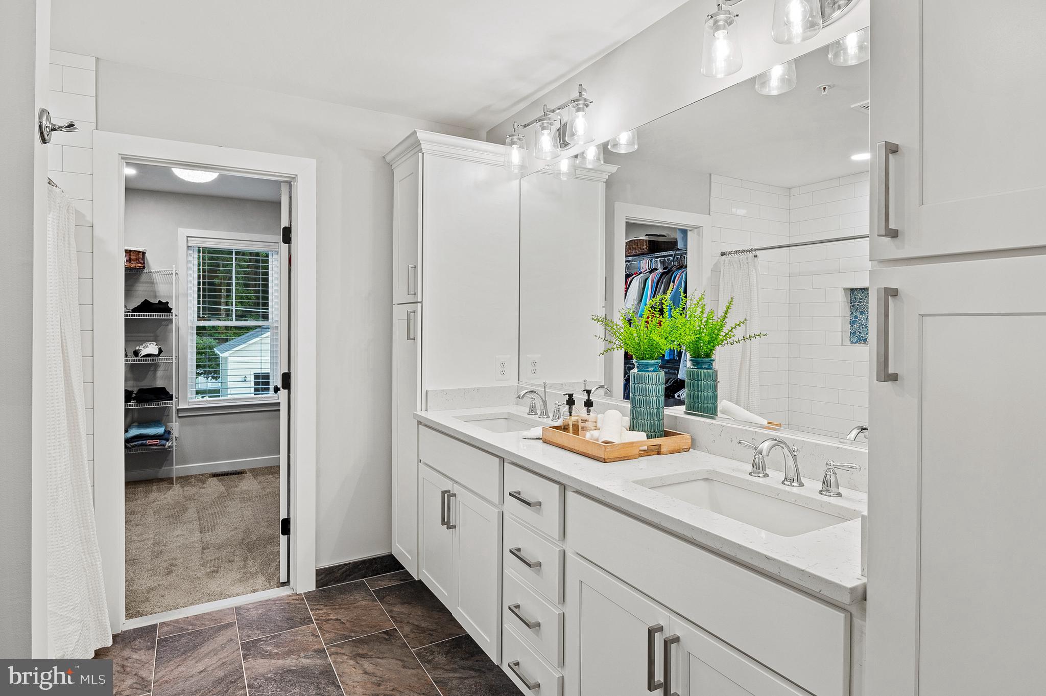 Edgewater, Maryland, 21037, United States, 5 Bedrooms Bedrooms, ,3 BathroomsBathrooms,Residential,For Sale,1895020