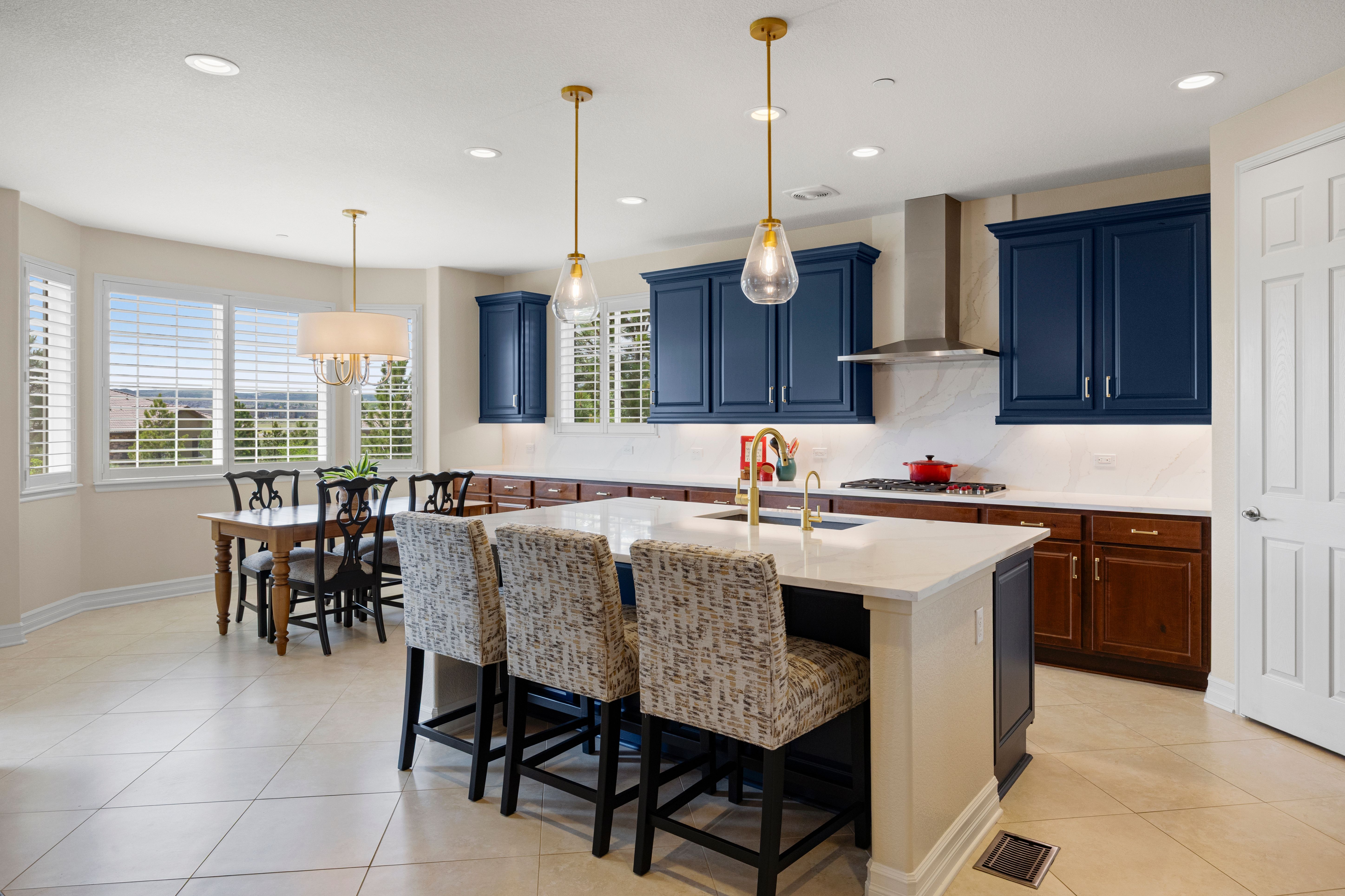  Graciously appointed and impeccably maintained, this patio home - 物件實景