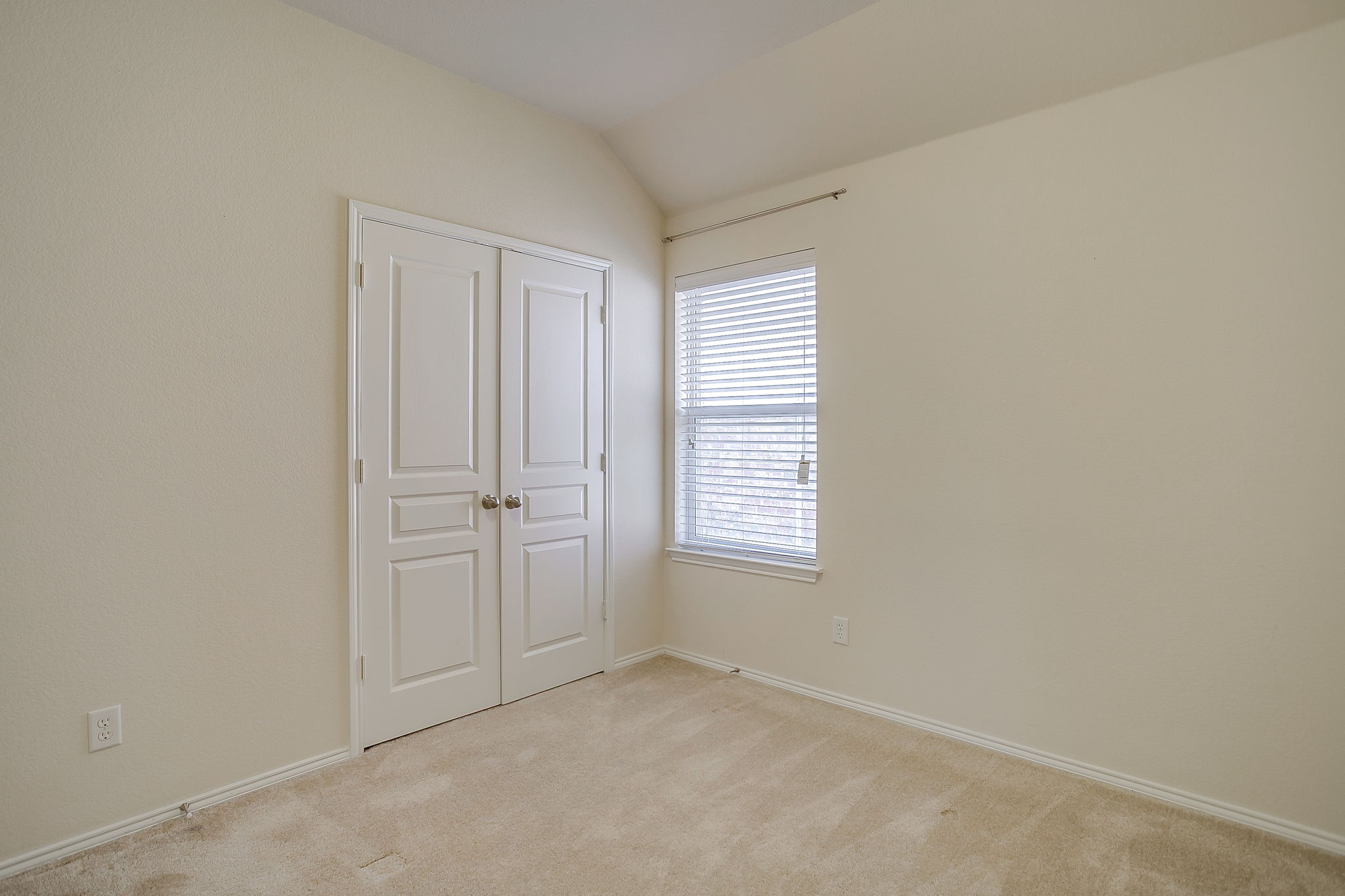  637 Brooks Street, Crowley, TX, 76036 - 物件實景
