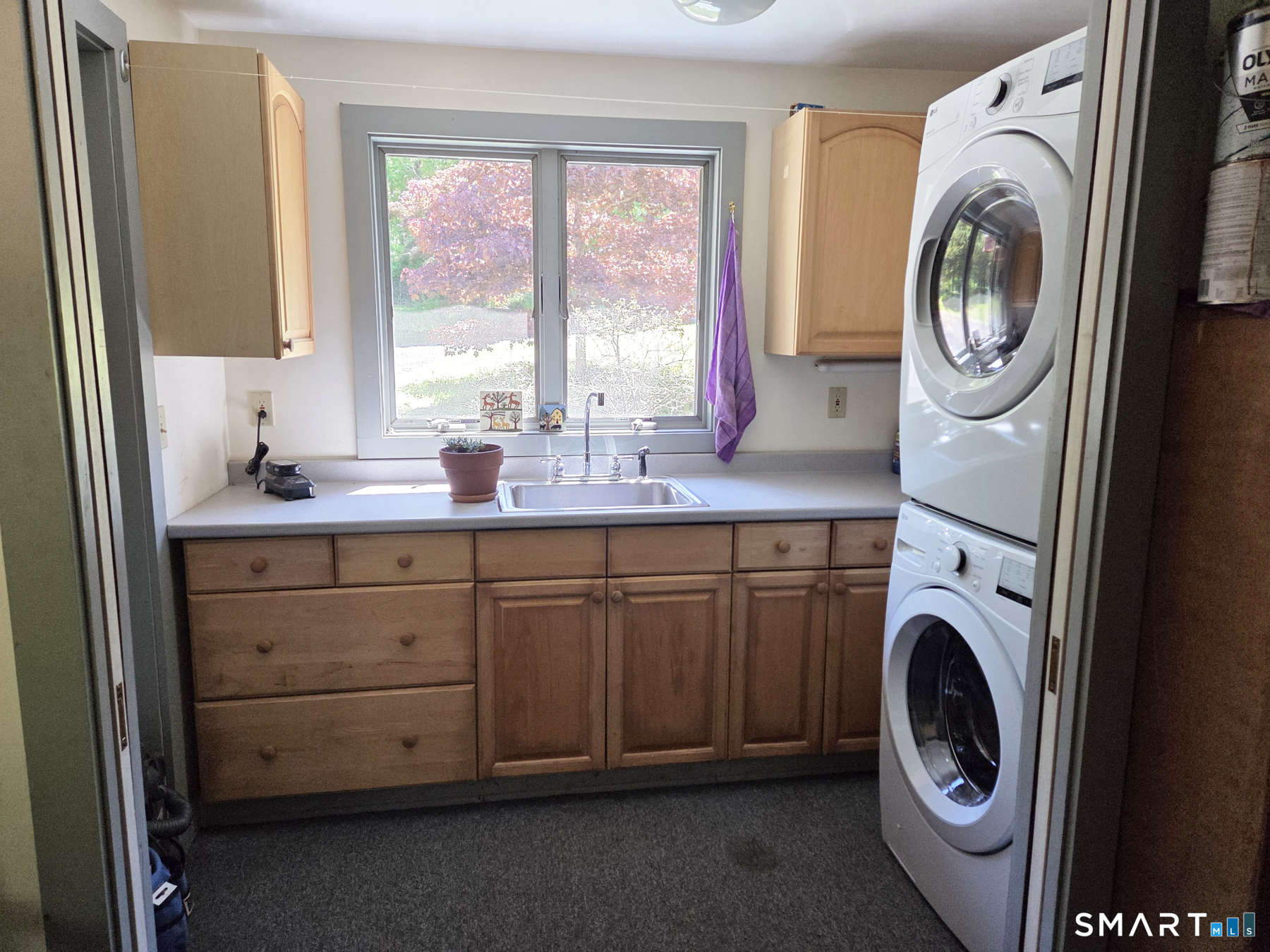 Bethany, Connecticut, 06524, United States, 4 Bedrooms Bedrooms, ,4 BathroomsBathrooms,Residential,For Sale,2049366
