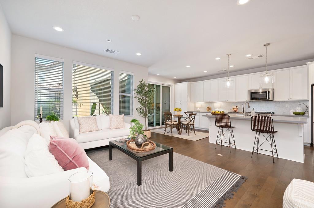 Sacramento, California, 95816, United States, 3 Bedrooms Bedrooms, ,3 BathroomsBathrooms,Residential,For Sale,1916793