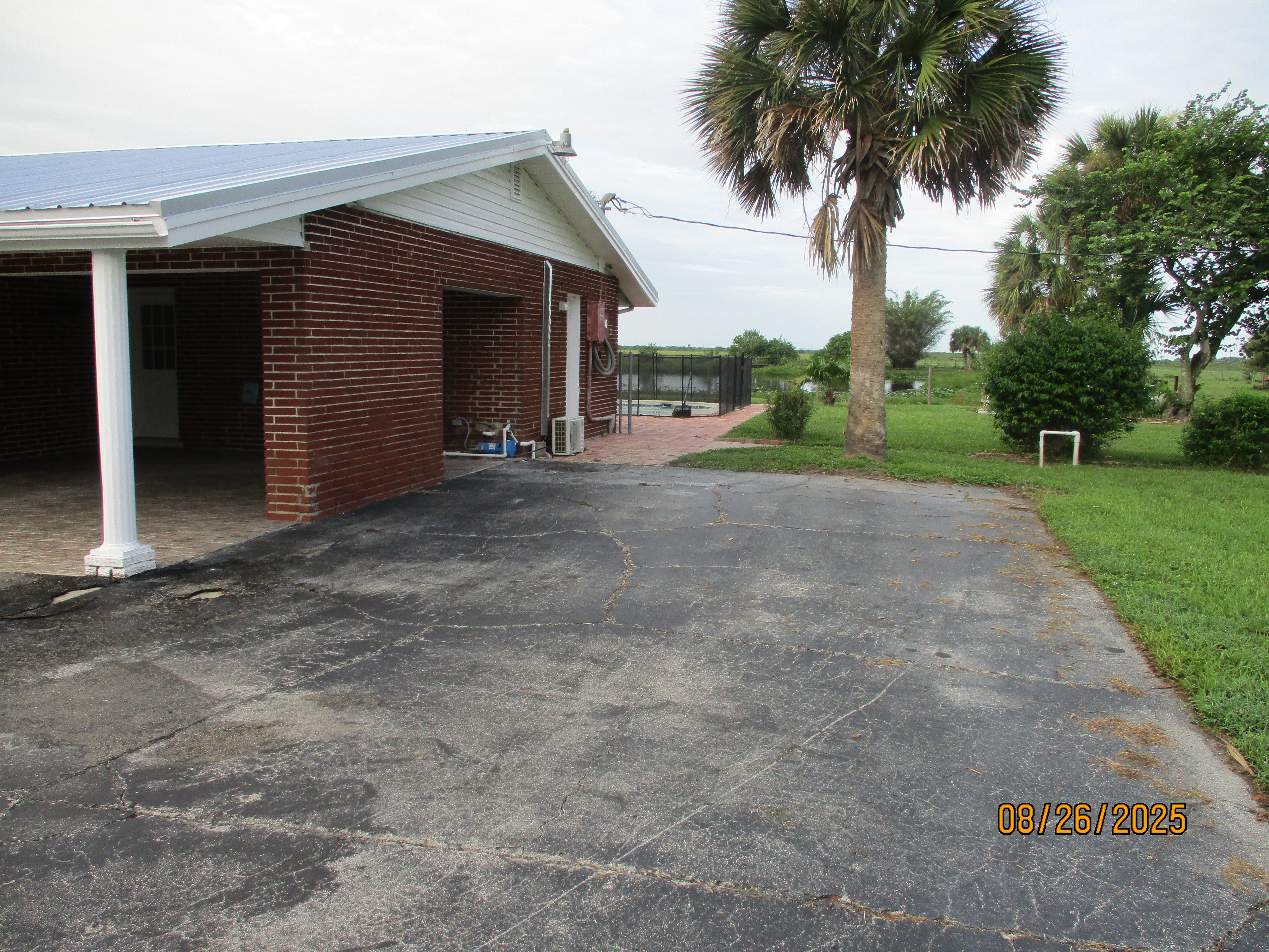 Okeechobee, Florida, 34972, United States, 4 Bedrooms Bedrooms, ,4 BathroomsBathrooms,Residential,For Sale,1974406