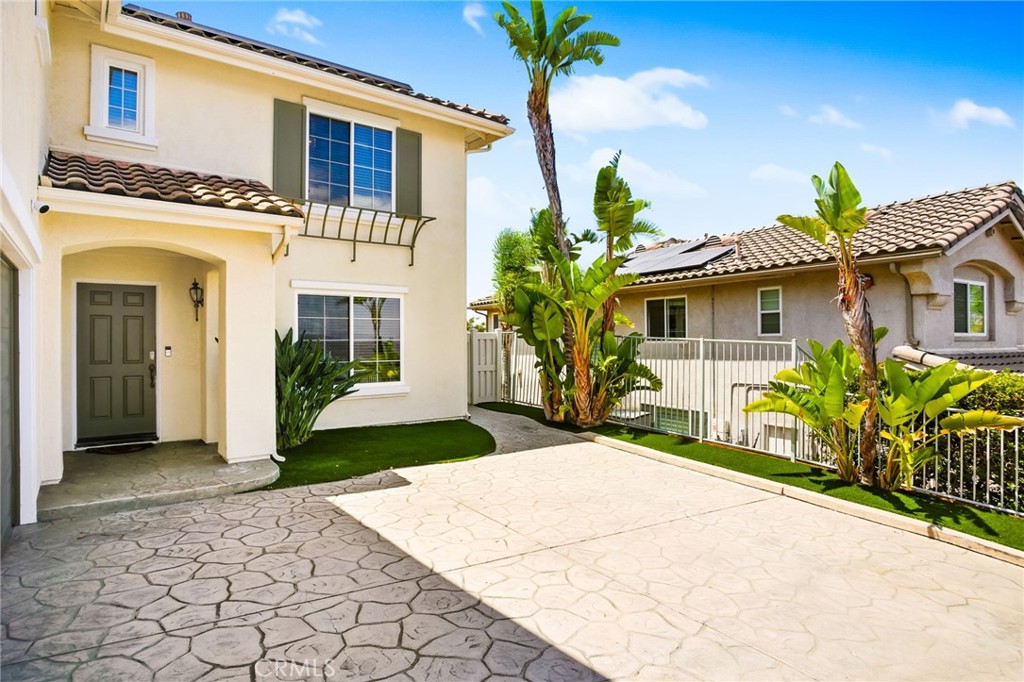 Spring Valley, California, 91978, United States, 4 Bedrooms Bedrooms, ,3 BathroomsBathrooms,Residential,For Sale,1943889