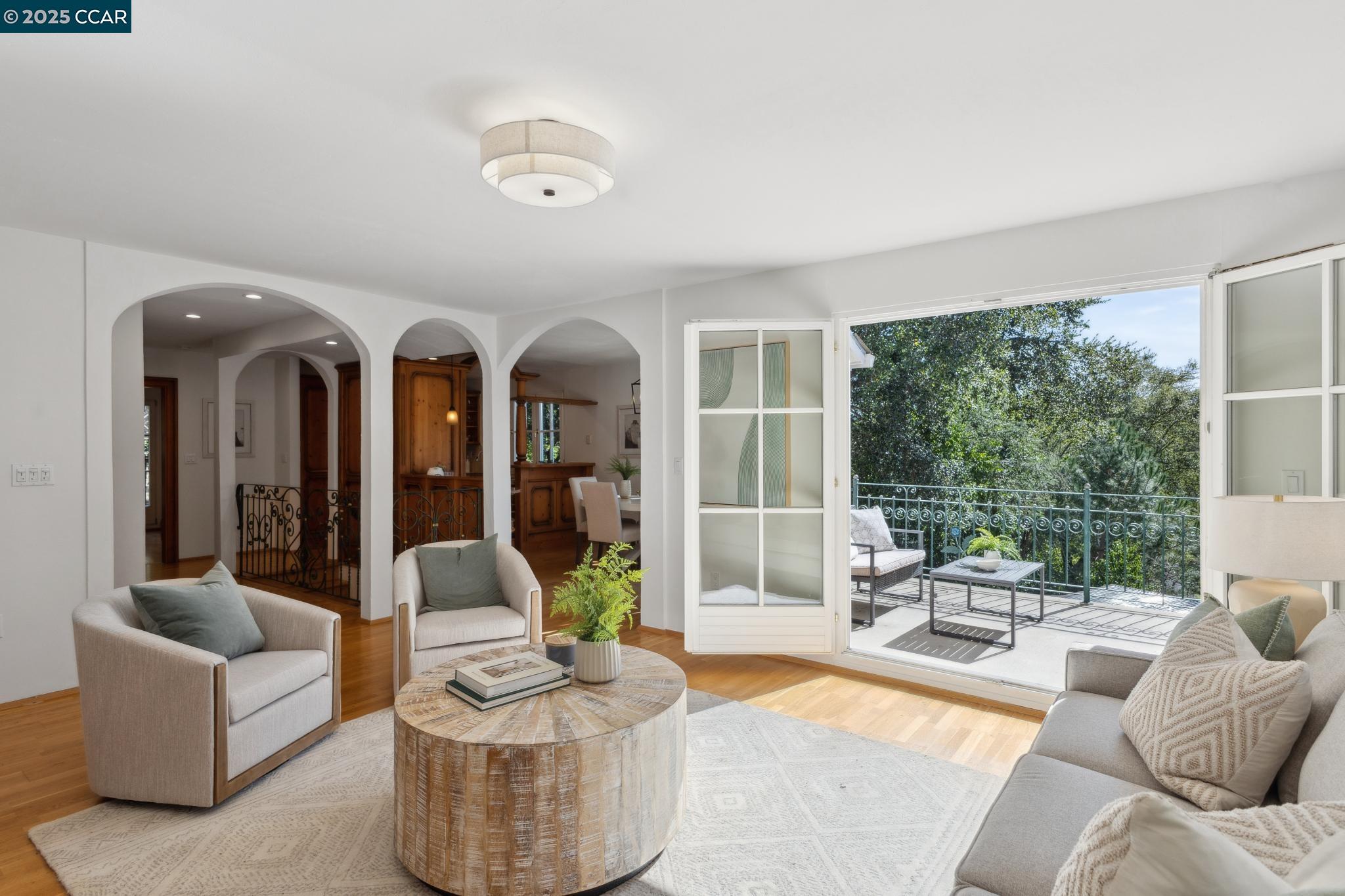 Orinda, California, 94563, United States, 4 Bedrooms Bedrooms, ,3 BathroomsBathrooms,Residential,For Sale,1804966