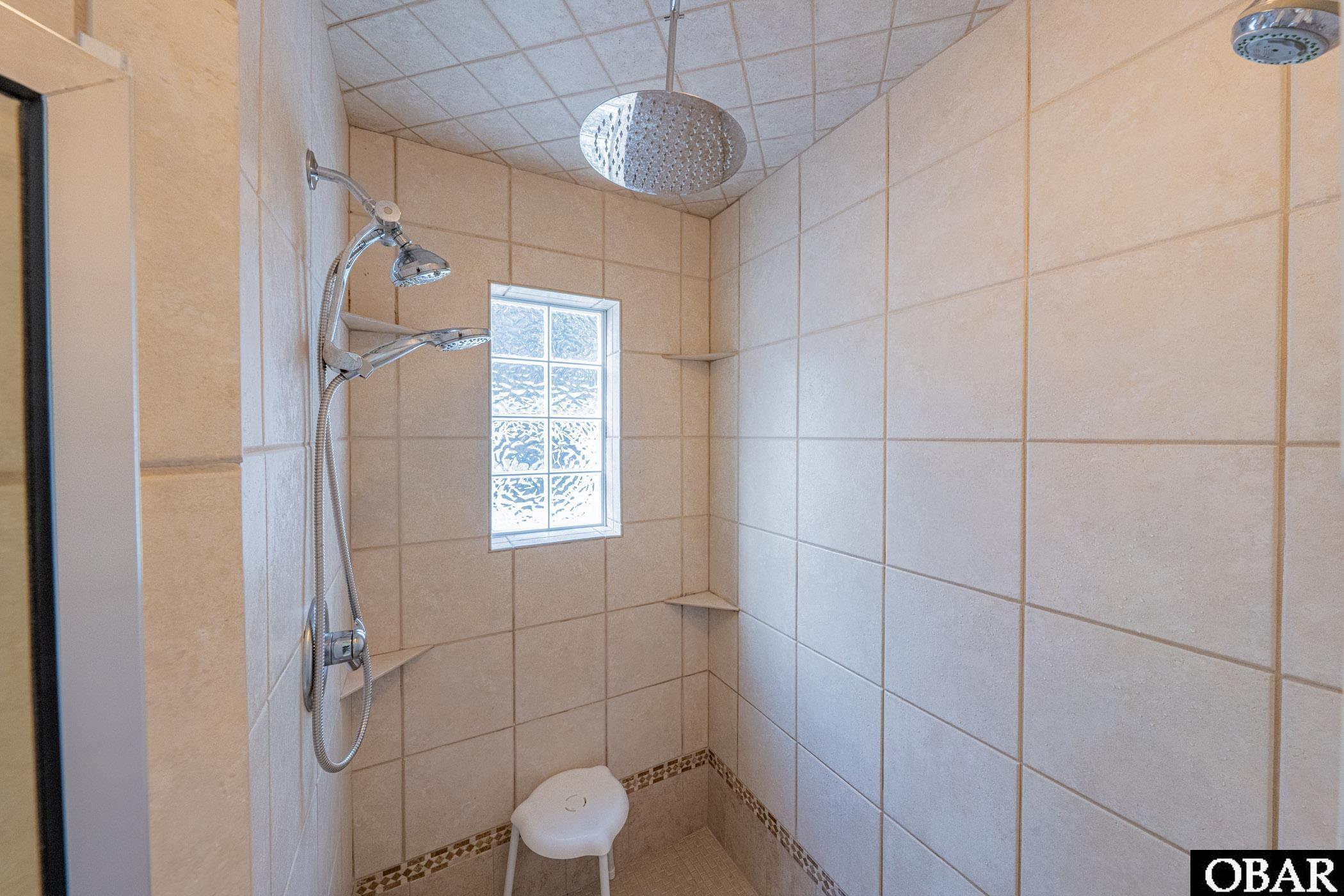 Manteo, North Carolina, 27954, United States, 4 Bedrooms Bedrooms, ,4 BathroomsBathrooms,Residential,For Sale,1988326