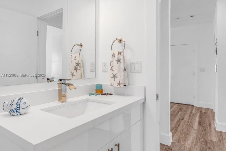 Key Largo, Florida, 33037, United States, 5 Bedrooms Bedrooms, ,3 BathroomsBathrooms,Residential,For Sale,2002061