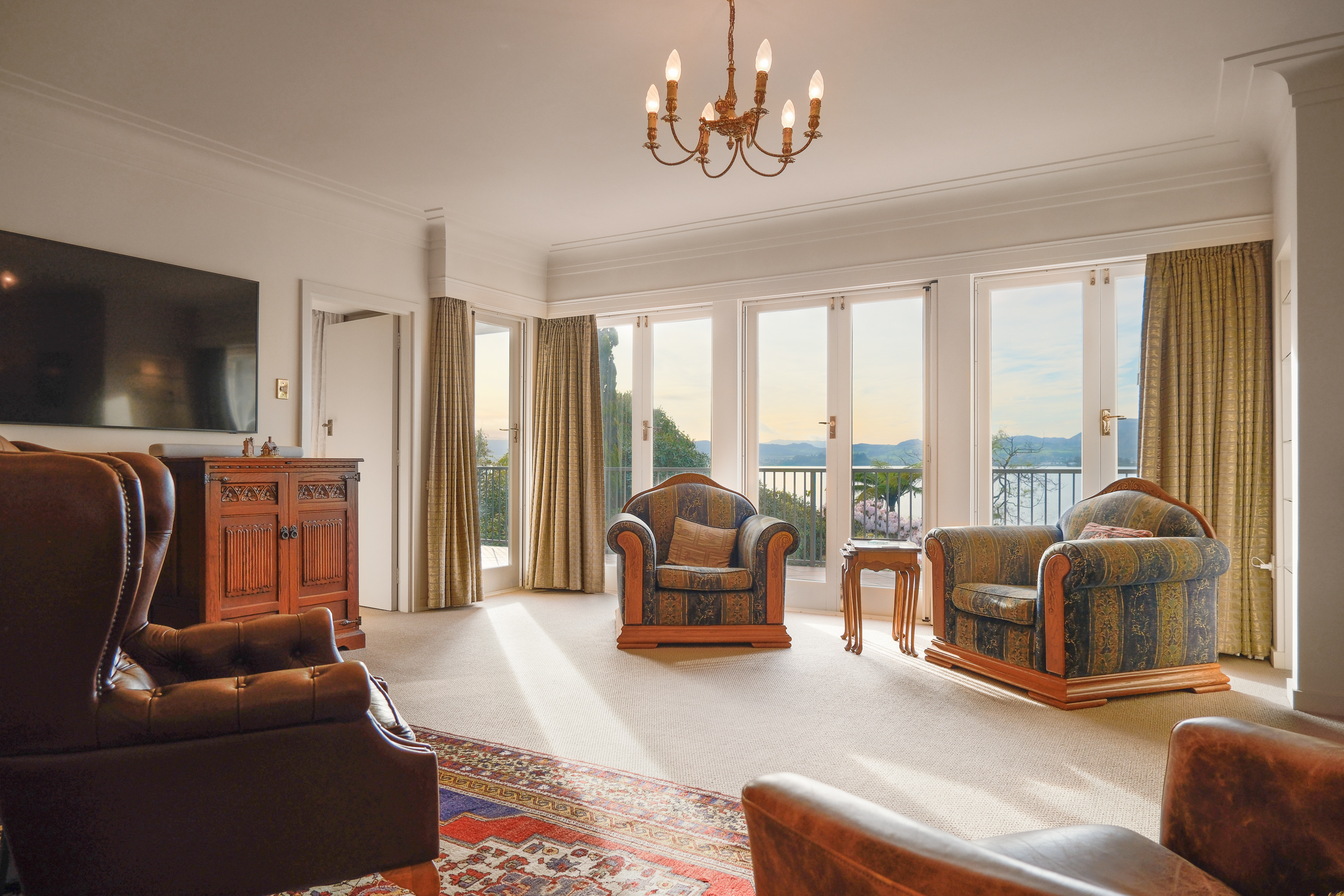  Timeless Lakeside Living at Kawaha Point - 物件實景