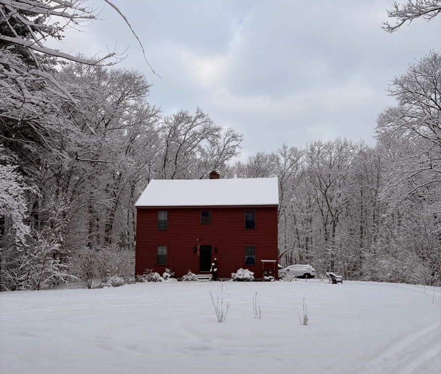 Northbridge, Massachusetts, 01588, United States, 4 Bedrooms Bedrooms, ,2 BathroomsBathrooms,Residential,For Sale,2015326