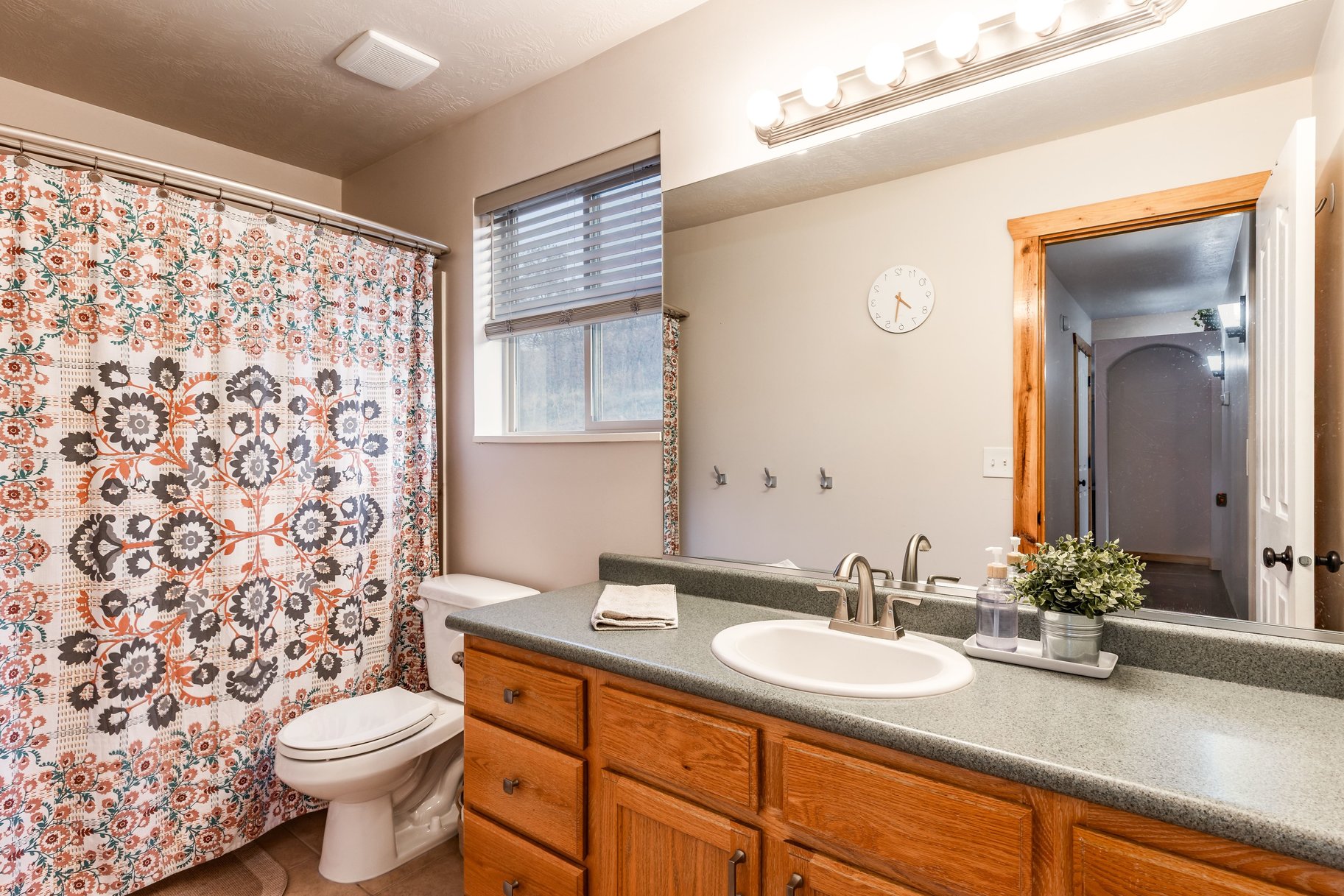  Rare Opportunity in Herriman High Country Estates  Rambler on 7.7 Private Acres - 物件實景