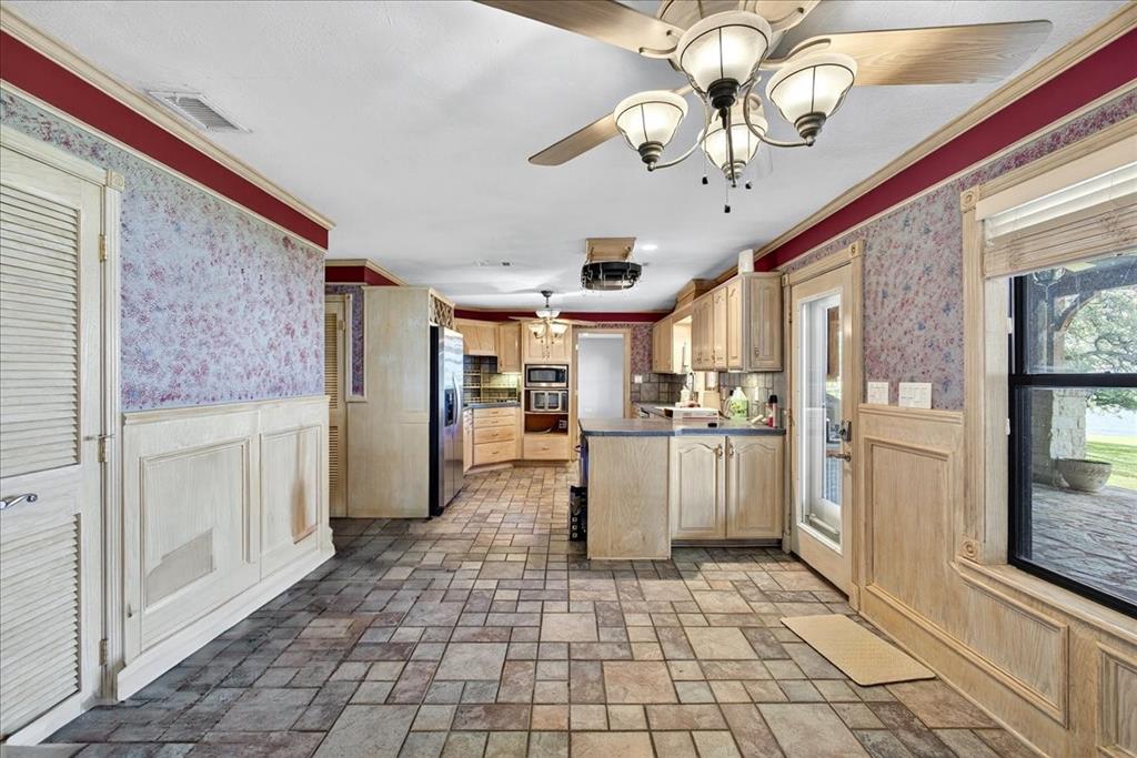 Eustace, Texas, 75124, United States, 3 Bedrooms Bedrooms, ,2 BathroomsBathrooms,Residential,For Sale,1837406