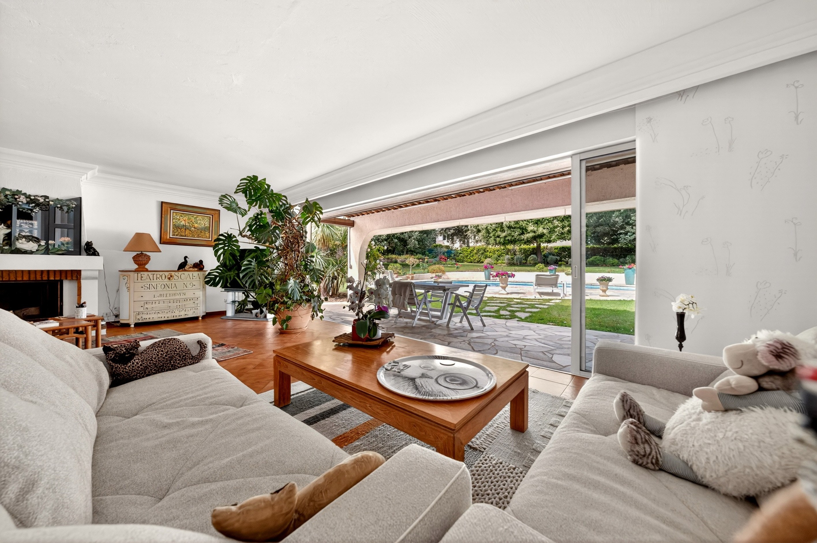  Côte d’Azur – 301 m² family villa with sea view in a secure estate close to ame… - 物件實景