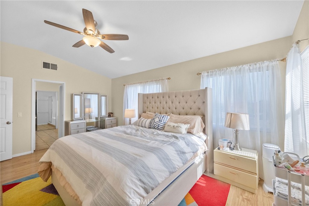 Lake Elsinore, California, 92532, United States, 5 Bedrooms Bedrooms, ,4 BathroomsBathrooms,Residential,For Sale,1989884