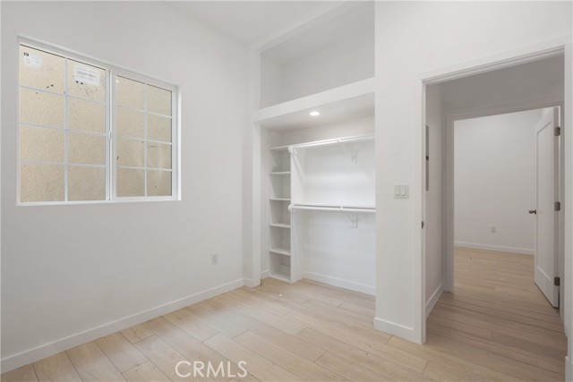 Los Angeles, California, 90062, United States, 7 Bedrooms Bedrooms, ,Residential,For Sale,1974171