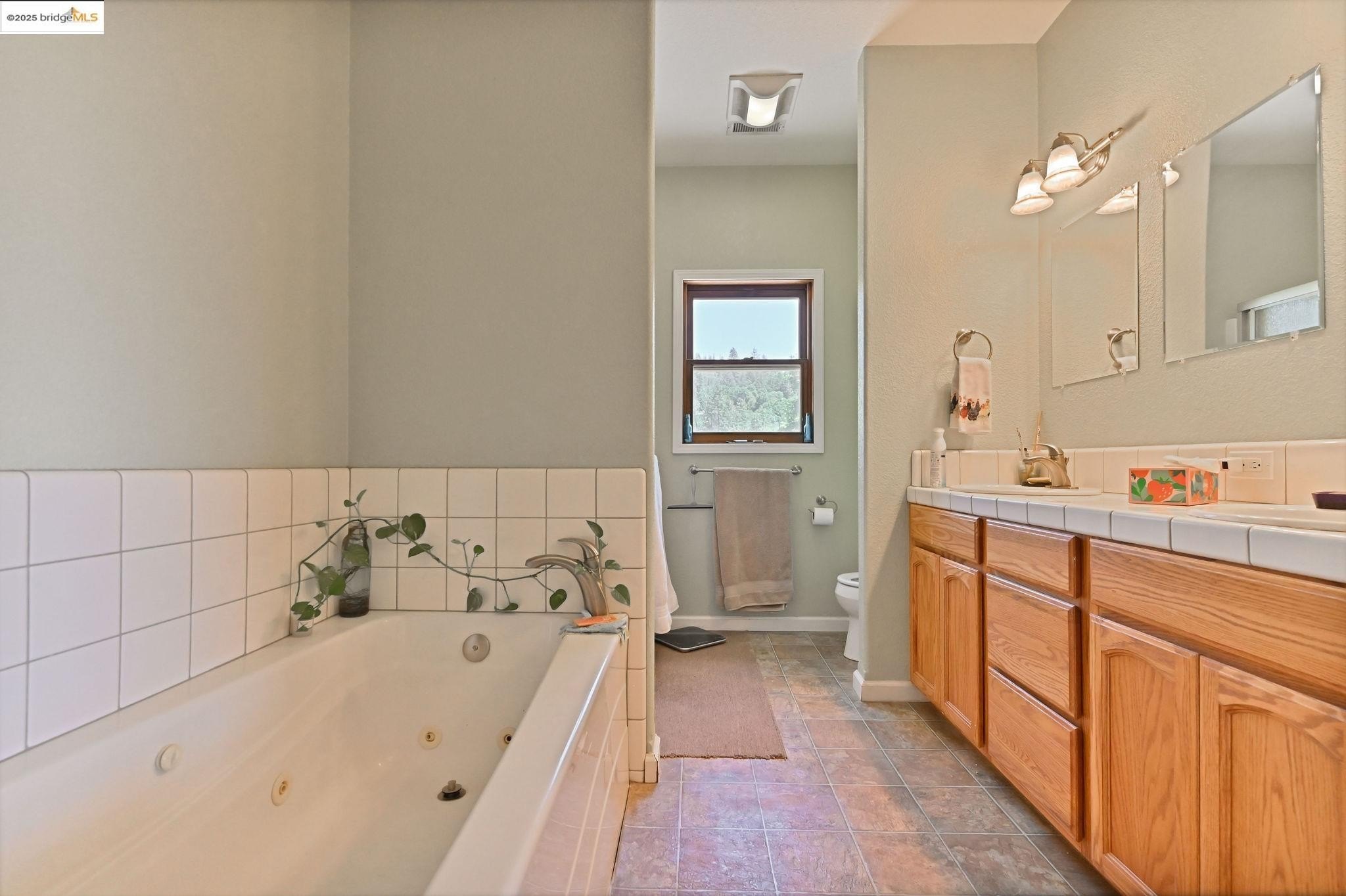 Tuolumne, California, 95379, United States, 5 Bedrooms Bedrooms, ,4 BathroomsBathrooms,Residential,For Sale,1983236