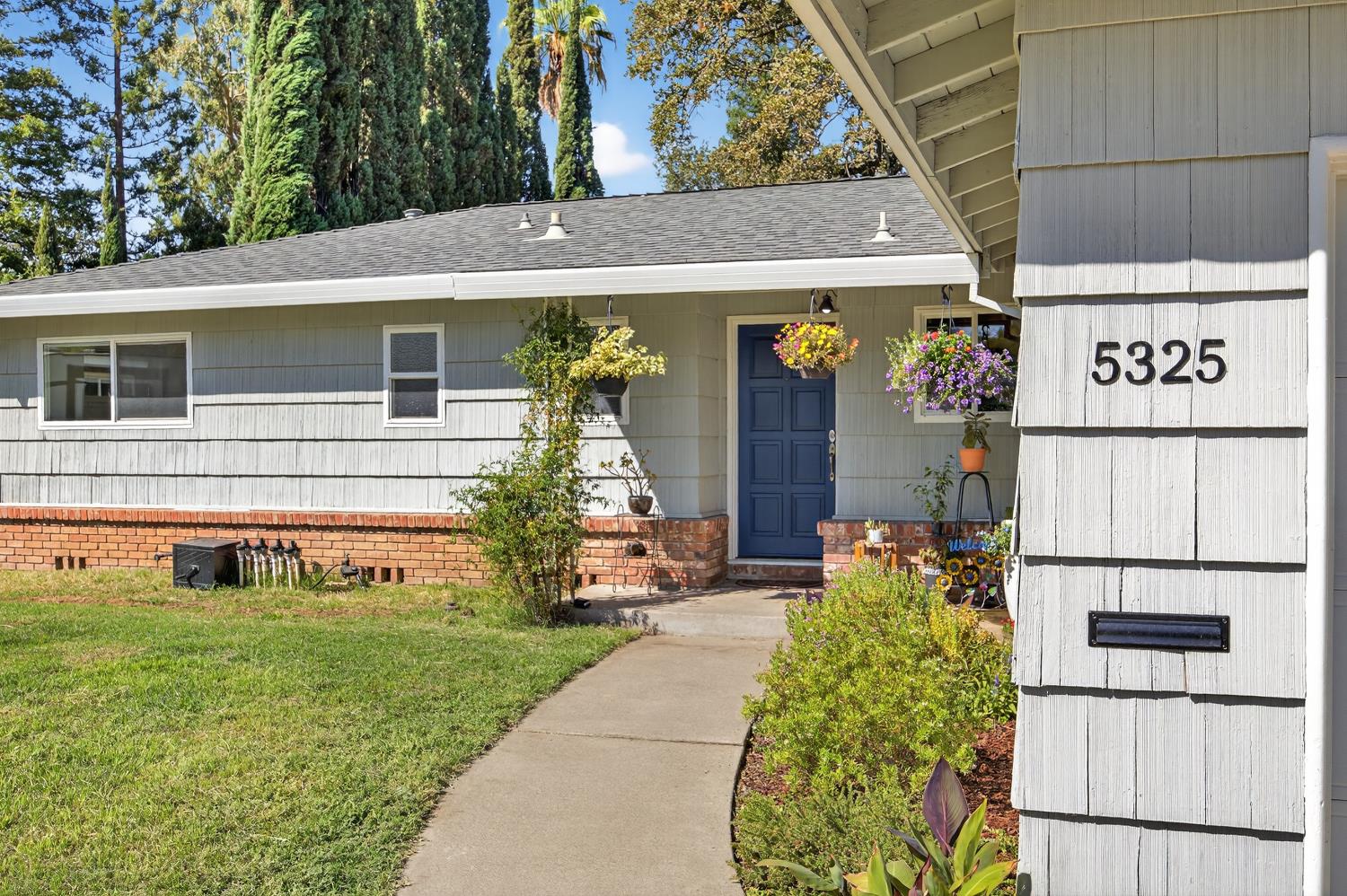 Carmichael, California, 95608, United States, 3 Bedrooms Bedrooms, ,2 BathroomsBathrooms,Residential,For Sale,1938717