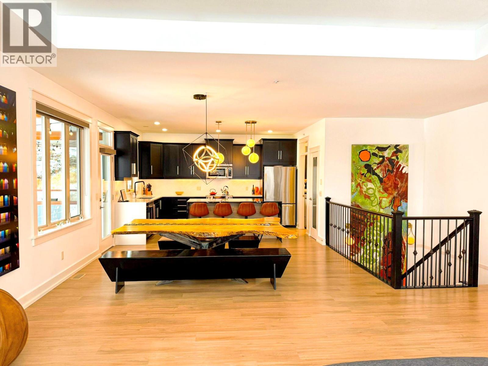 VERNON, British Columbia, V1H 1Y5, CA, 4 Bedrooms Bedrooms, ,2 BathroomsBathrooms,Residential,For Sale,1948063