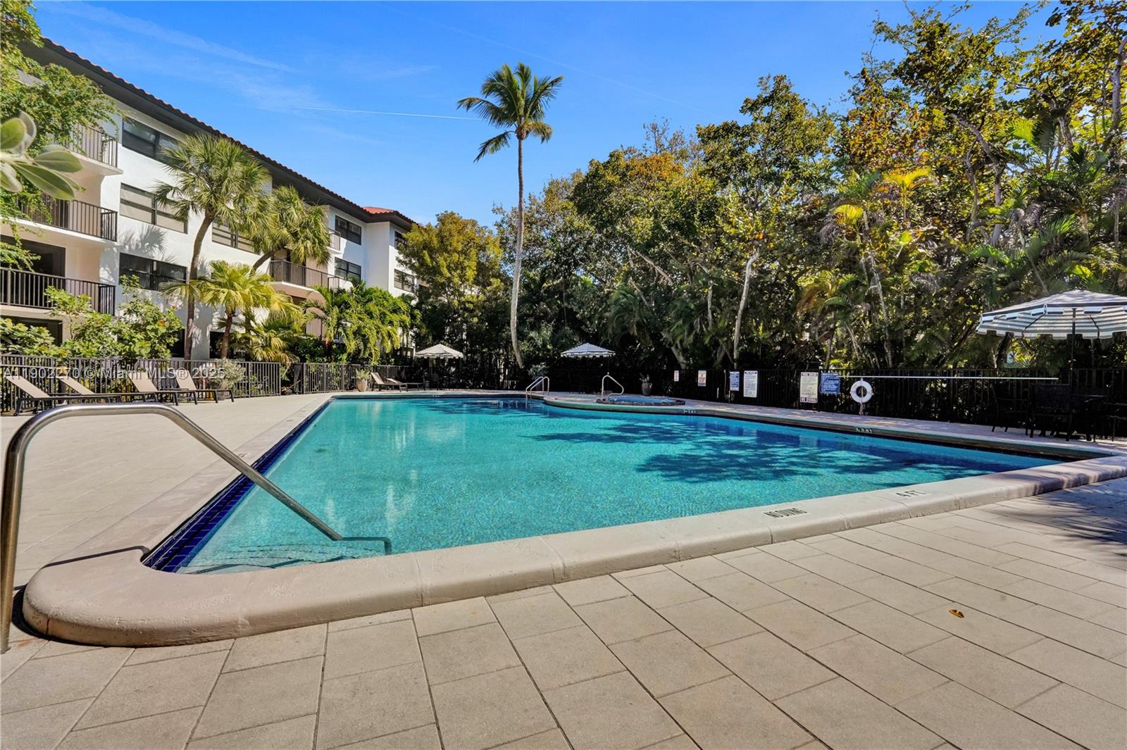 Key Biscayne, Florida, 33149, United States, 1 Bedroom Bedrooms, ,2 BathroomsBathrooms,Residential,For Sale,1971472