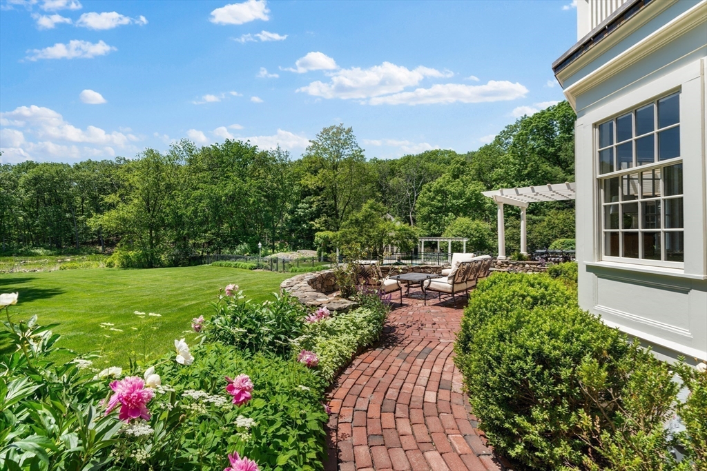 Westwood, Massachusetts, 02090, United States, 5 Bedrooms Bedrooms, ,7 BathroomsBathrooms,Residential,For Sale,1985455