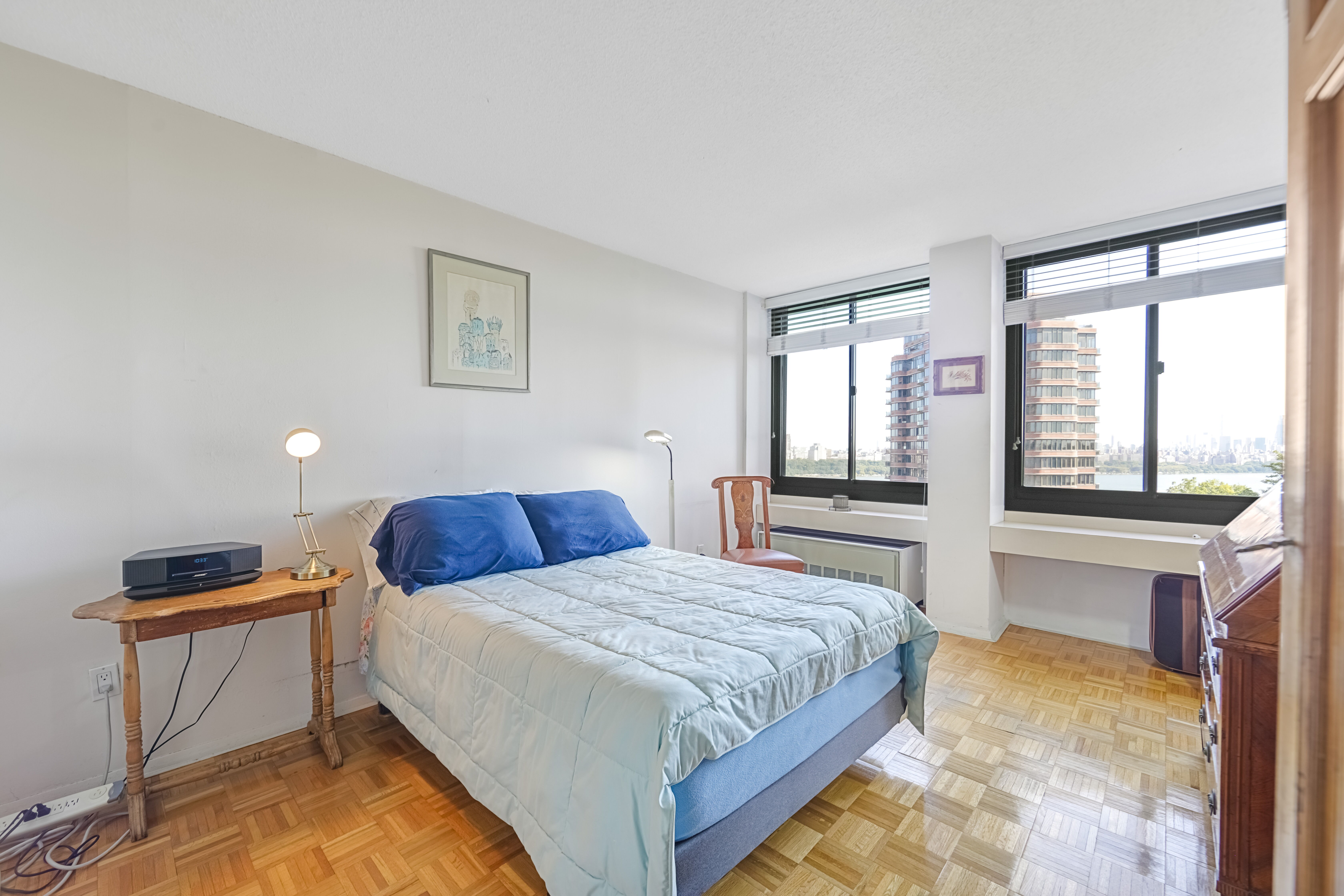 Cliffside Park, New Jersey, 07010, United States, 3 Bedrooms Bedrooms, ,3 BathroomsBathrooms,Residential,For Sale,1974787