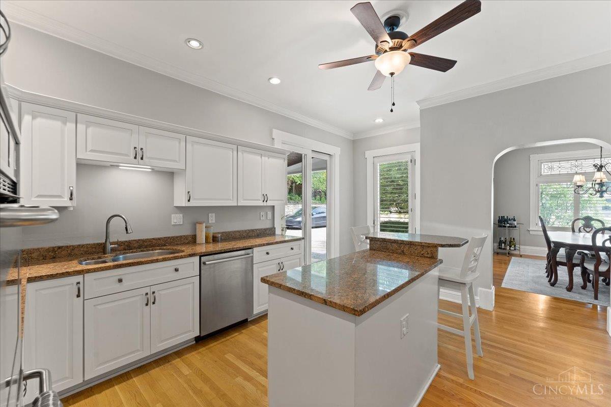 Cincinnati, Ohio, 45226, United States, 3 Bedrooms Bedrooms, ,2 BathroomsBathrooms,Residential,For Sale,1911951