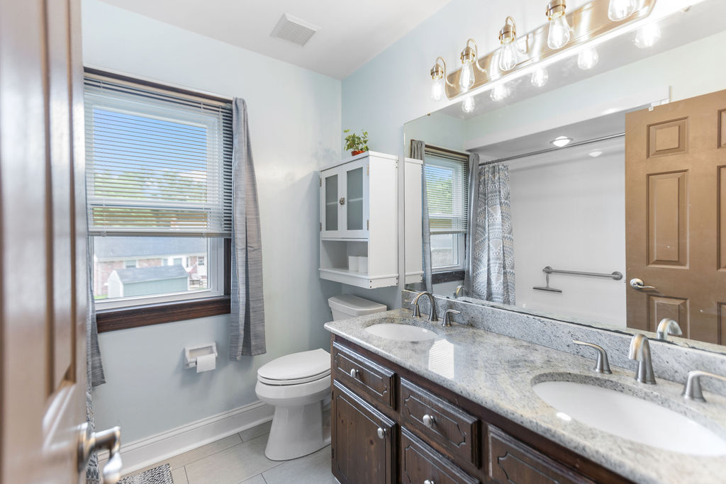 Chesapeake, Virginia, 23321, United States, 5 Bedrooms Bedrooms, ,4 BathroomsBathrooms,Residential,For Sale,1889825
