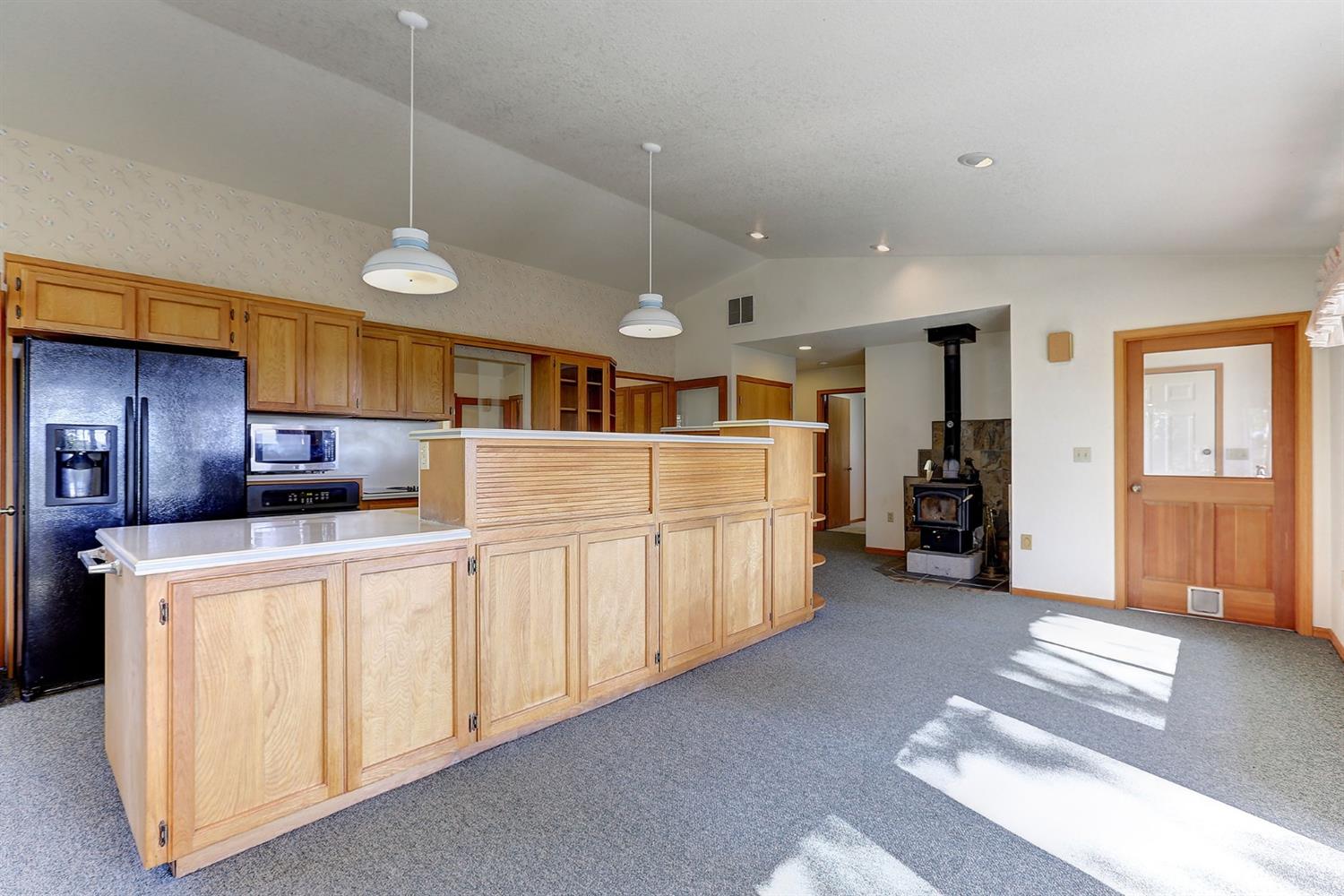 Grass Valley, California, 95949, United States, 3 Bedrooms Bedrooms, ,3 BathroomsBathrooms,Residential,For Sale,1842602