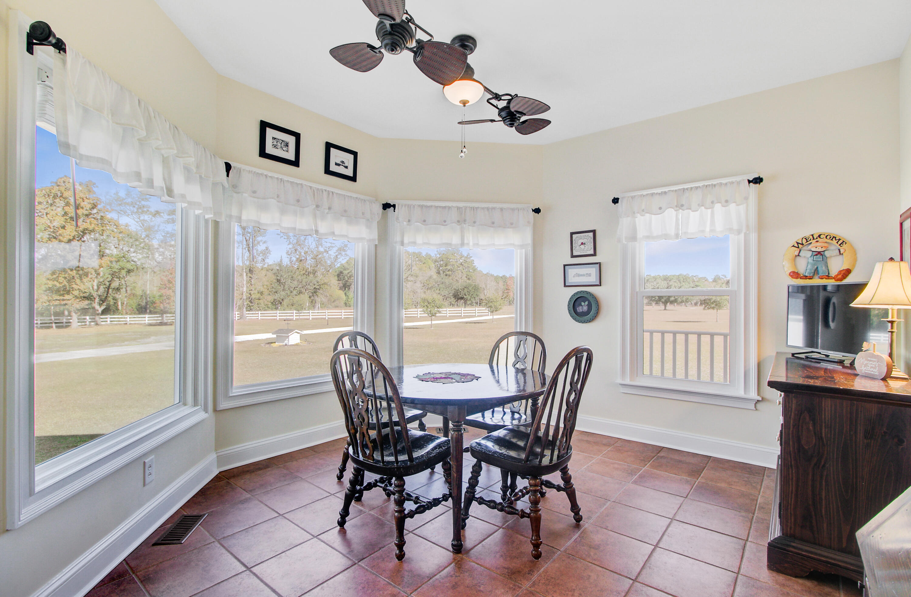 Cross, South Carolina, 29436, United States, 4 Bedrooms Bedrooms, ,3 BathroomsBathrooms,Residential,For Sale,1992832