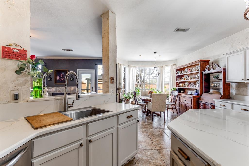Carrollton, Texas, 75010, United States, 4 Bedrooms Bedrooms, ,4 BathroomsBathrooms,Residential,For Sale,2019559