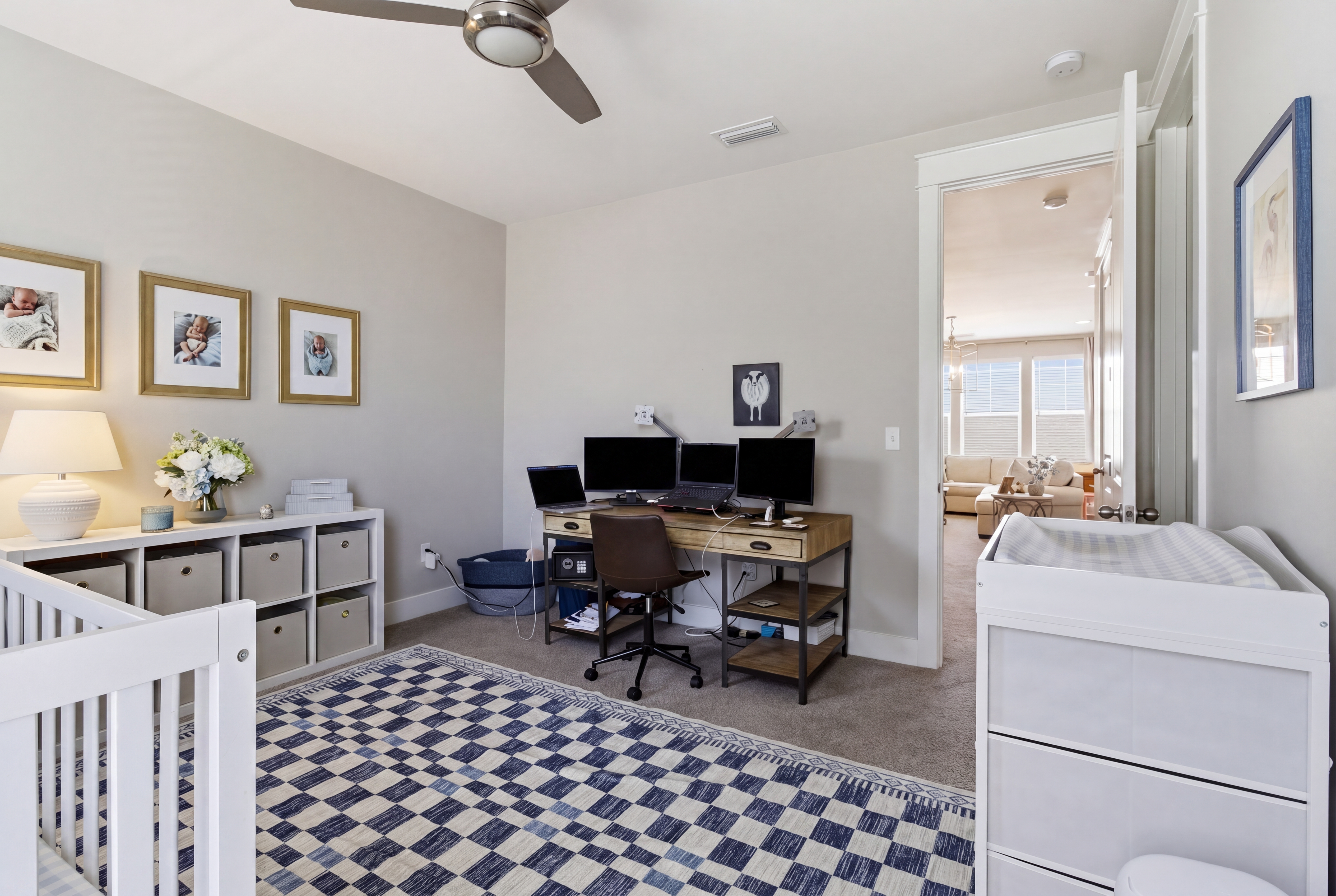  Spacious Corner-Lot Retreat With Flexible Living - 物件實景