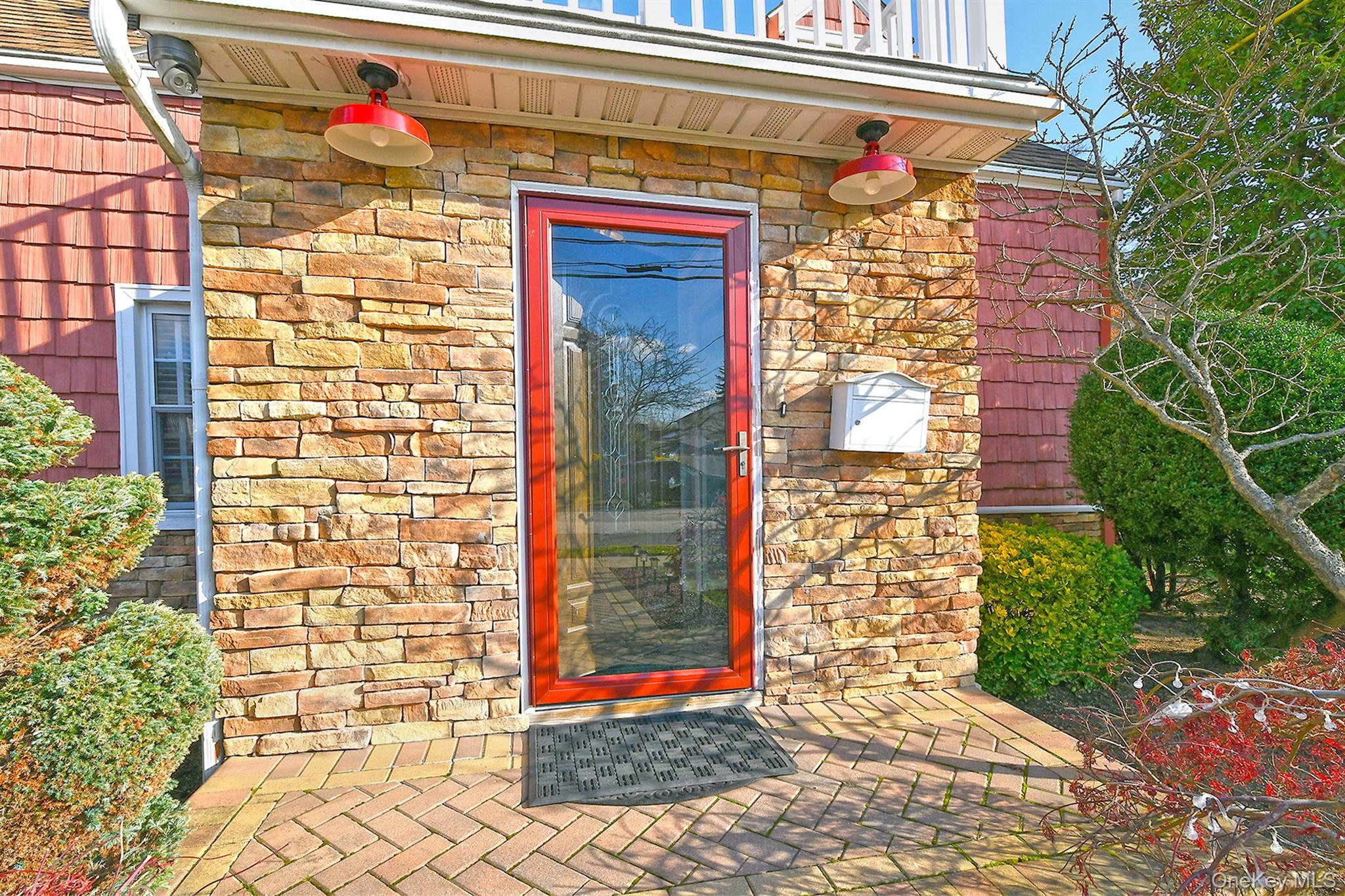 Freeport, New York, 11520, United States, 3 Bedrooms Bedrooms, ,2 BathroomsBathrooms,Residential,For Sale,2003300