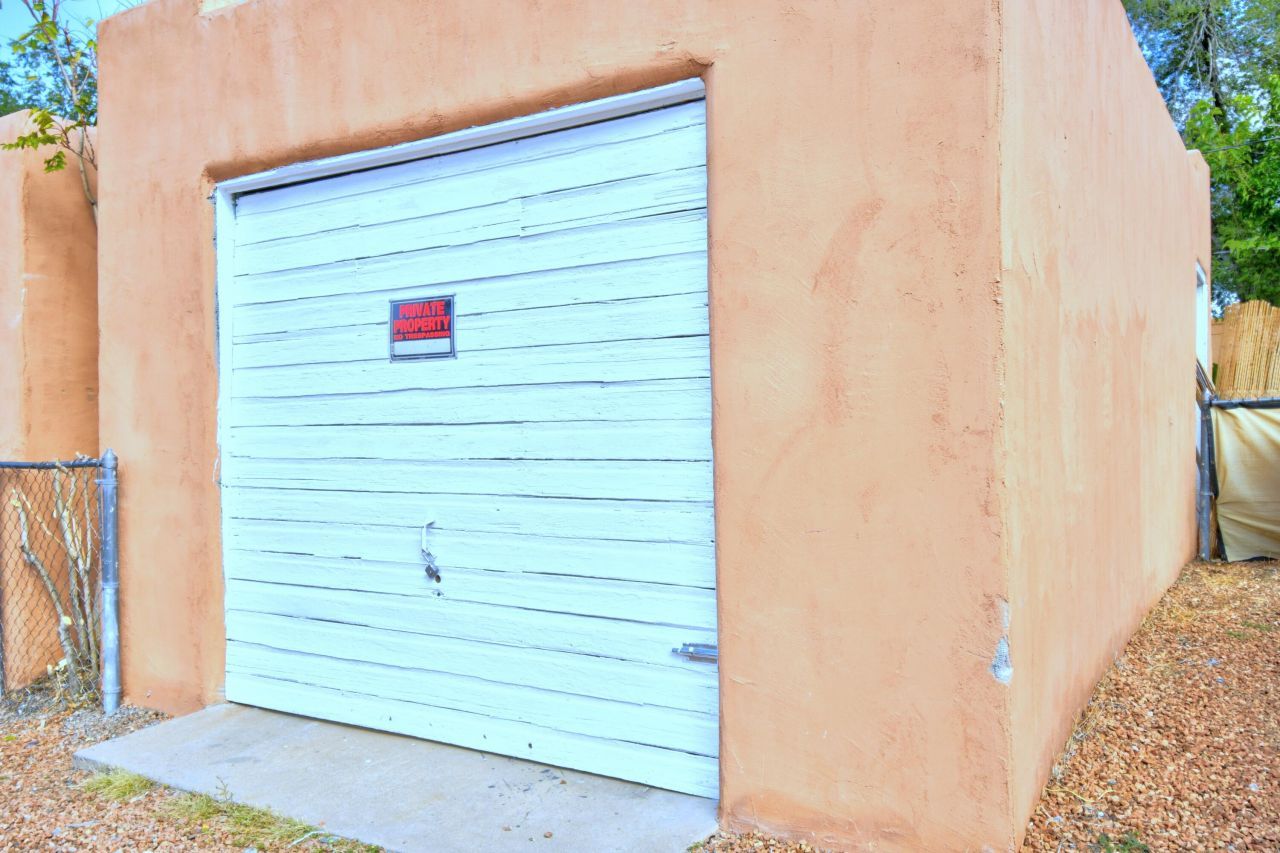 Albuquerque, New Mexico, 87106, United States, 2 Bedrooms Bedrooms, ,Residential,For Sale,1964025