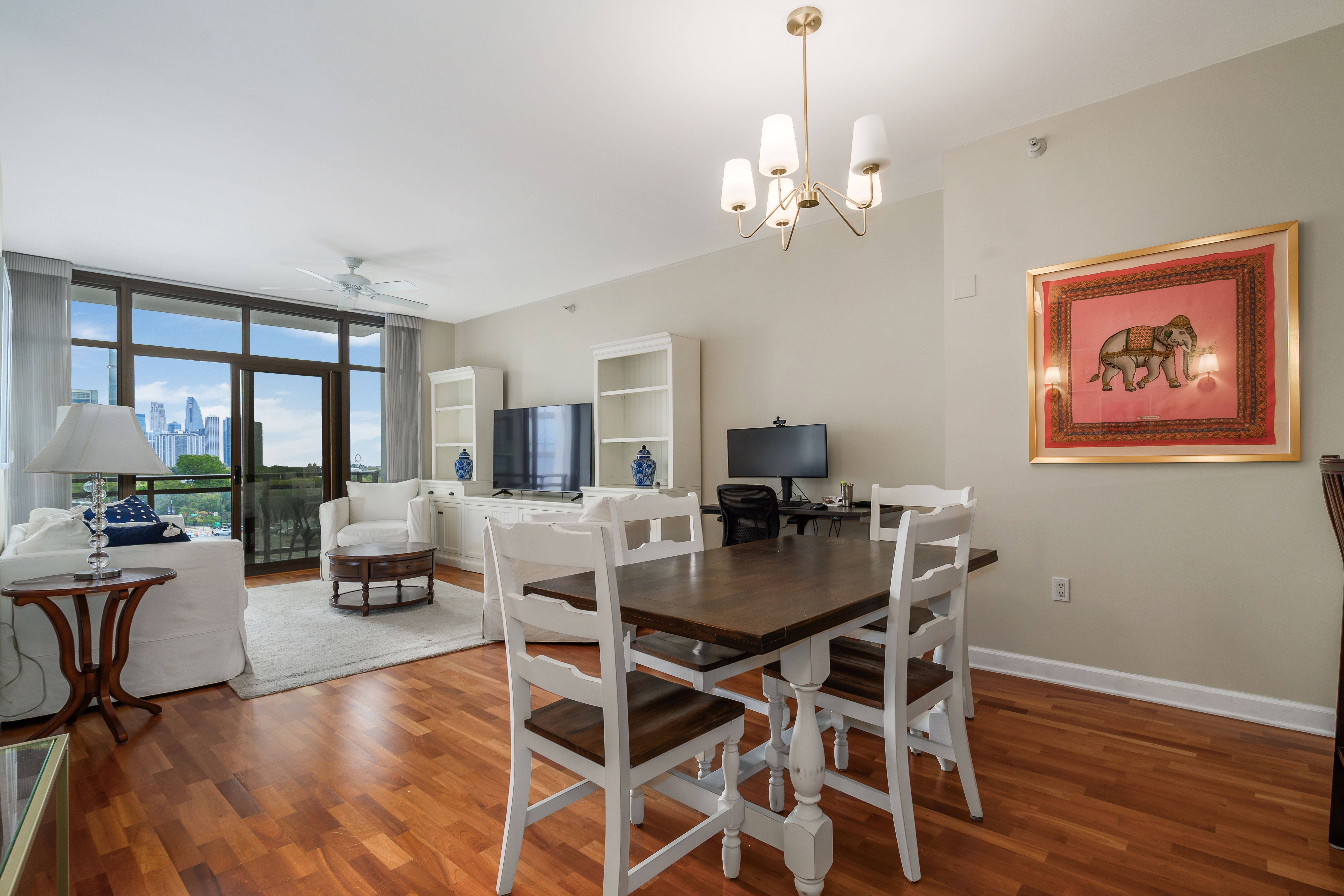  Wonderful One Bedroom Condo in South Loop