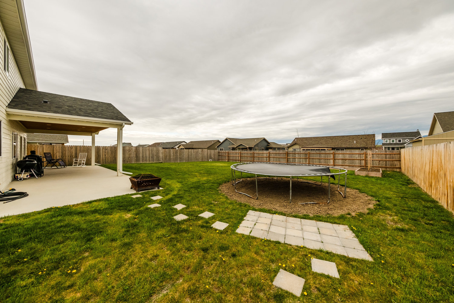 Ranchester, Wyoming, 82839, United States, 4 Bedrooms Bedrooms, ,3 BathroomsBathrooms,Residential,For Sale,1990445