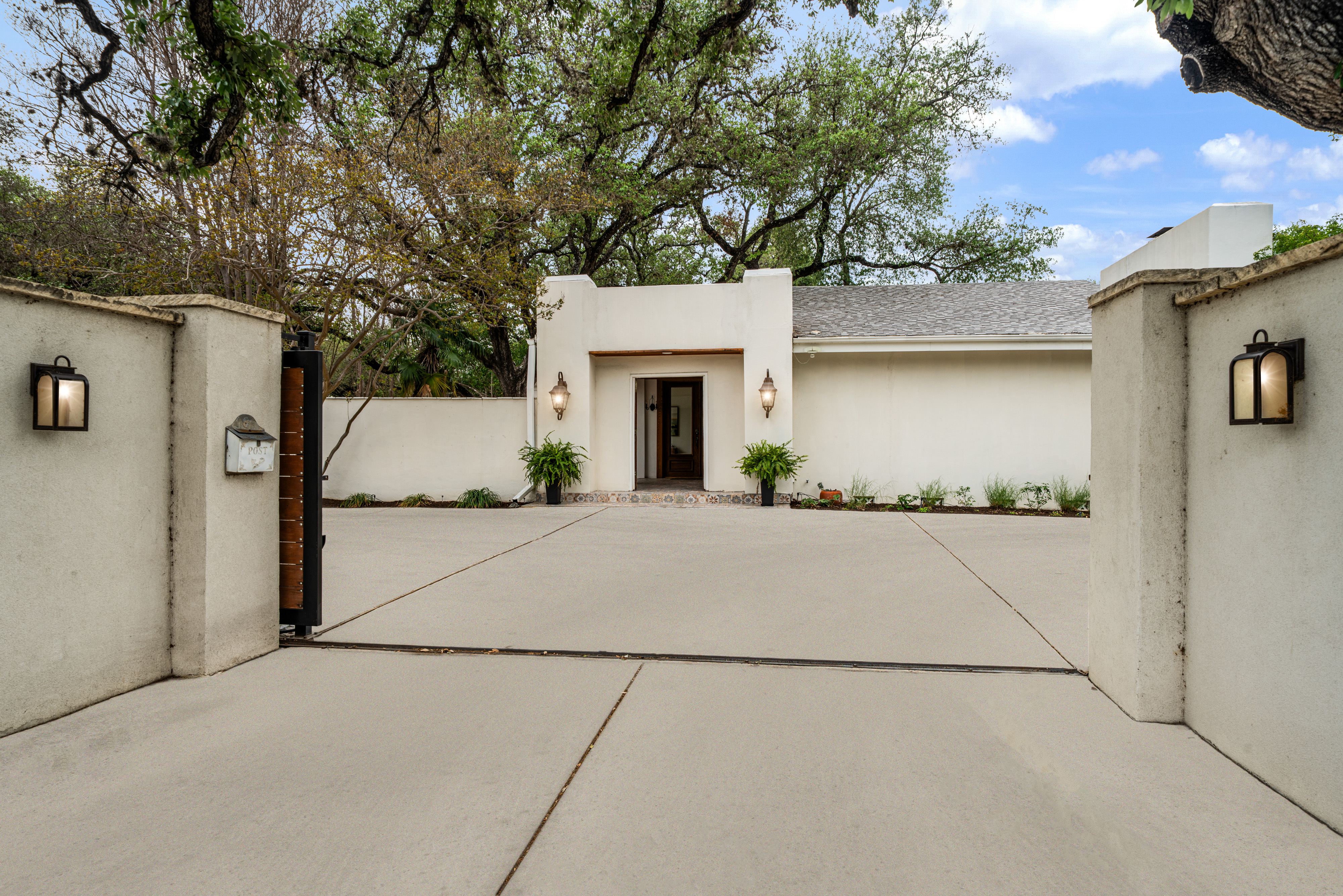  Experience Rare Privacy and Resort Style Living in Alamo Heights - 物件實景