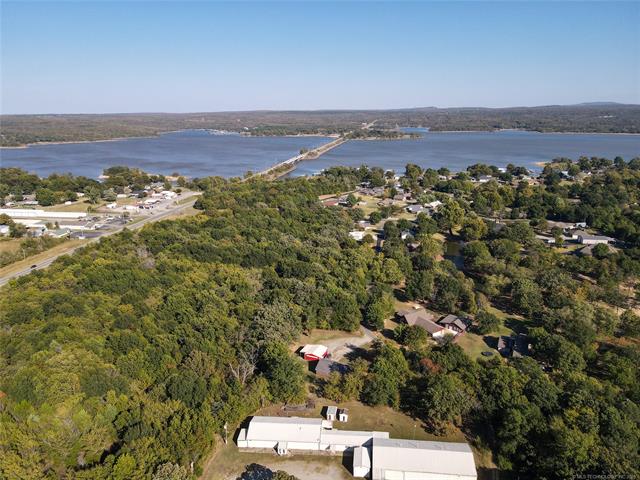 Eufaula, Oklahoma, 74432, United States, 3 Bedrooms Bedrooms, ,3 BathroomsBathrooms,Residential,For Sale,1987326