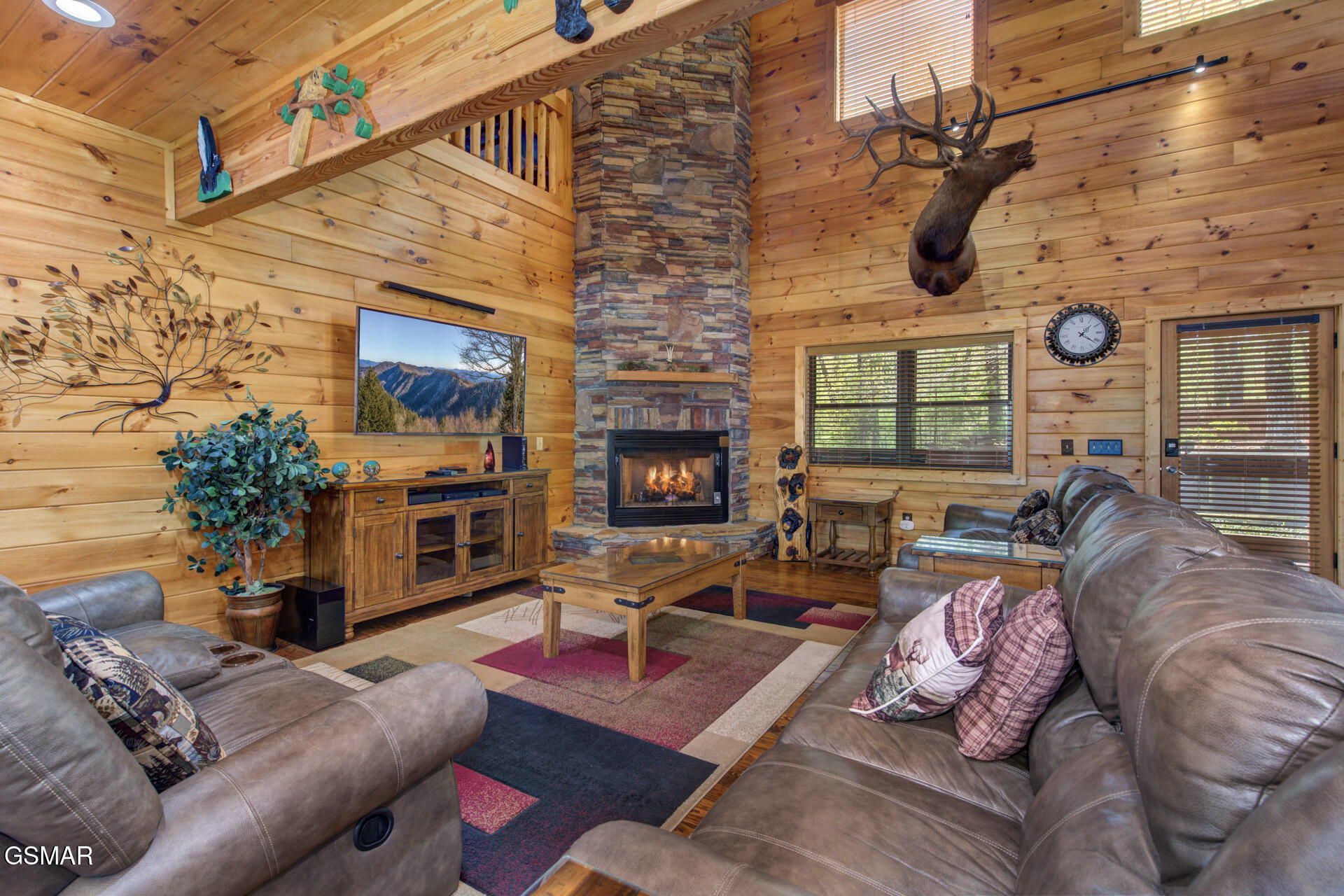 Sevierville, Tennessee, 37862, United States, 3 Bedrooms Bedrooms, ,3 BathroomsBathrooms,Residential,For Sale,1978945