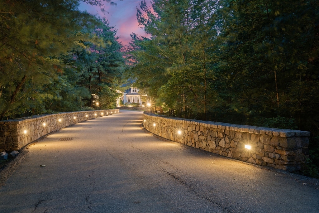 Milton, Massachusetts, 02186, United States, 6 Bedrooms Bedrooms, ,6 BathroomsBathrooms,Residential,For Sale,1940857