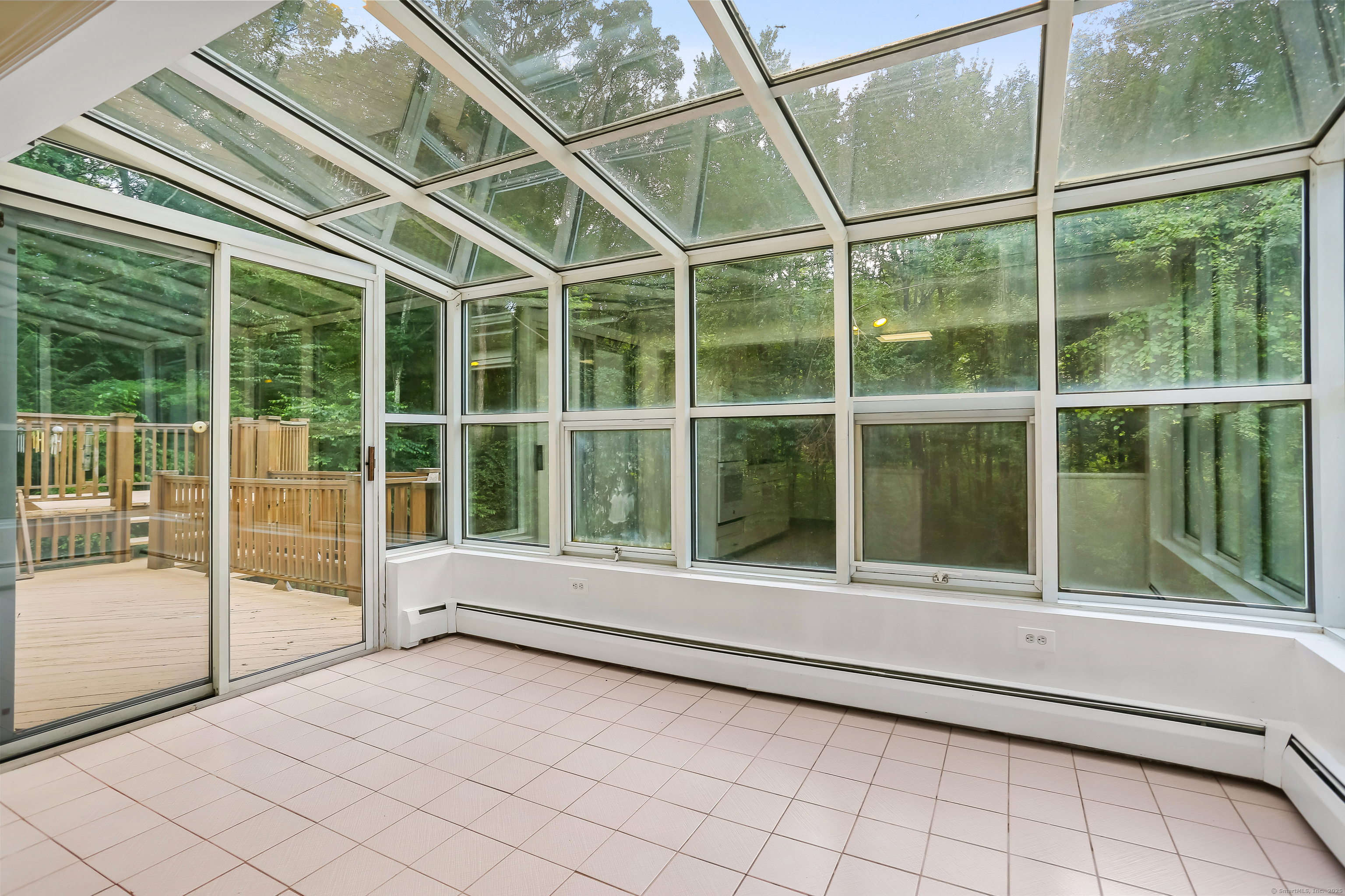 Trumbull, Connecticut, 06611, United States, 4 Bedrooms Bedrooms, ,4 BathroomsBathrooms,Residential,For Sale,1938522