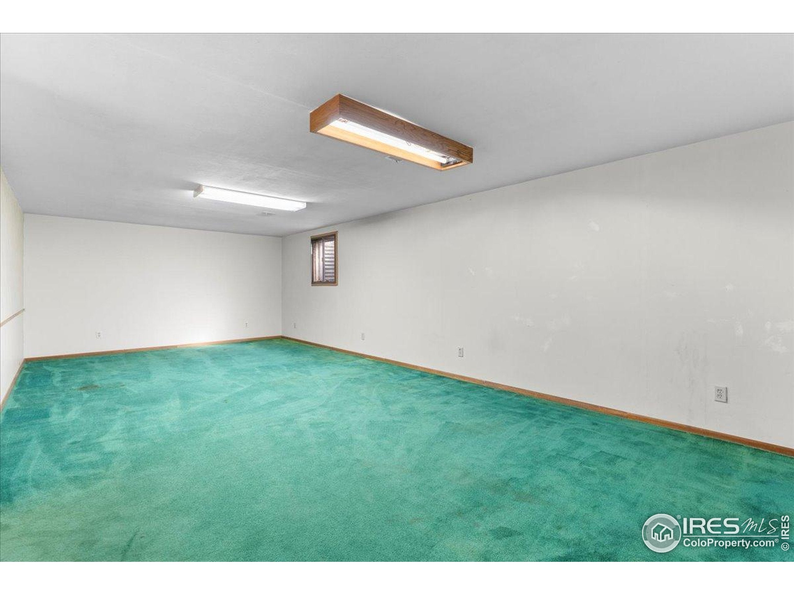 Loveland, Colorado, 80538, United States, 5 Bedrooms Bedrooms, ,1 BathroomBathrooms,Residential,For Sale,1988384