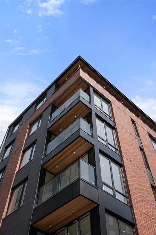 Boston, Massachusetts, 02118, United States, 2 Bedrooms Bedrooms, ,2 BathroomsBathrooms,Residential,For Sale,1988365