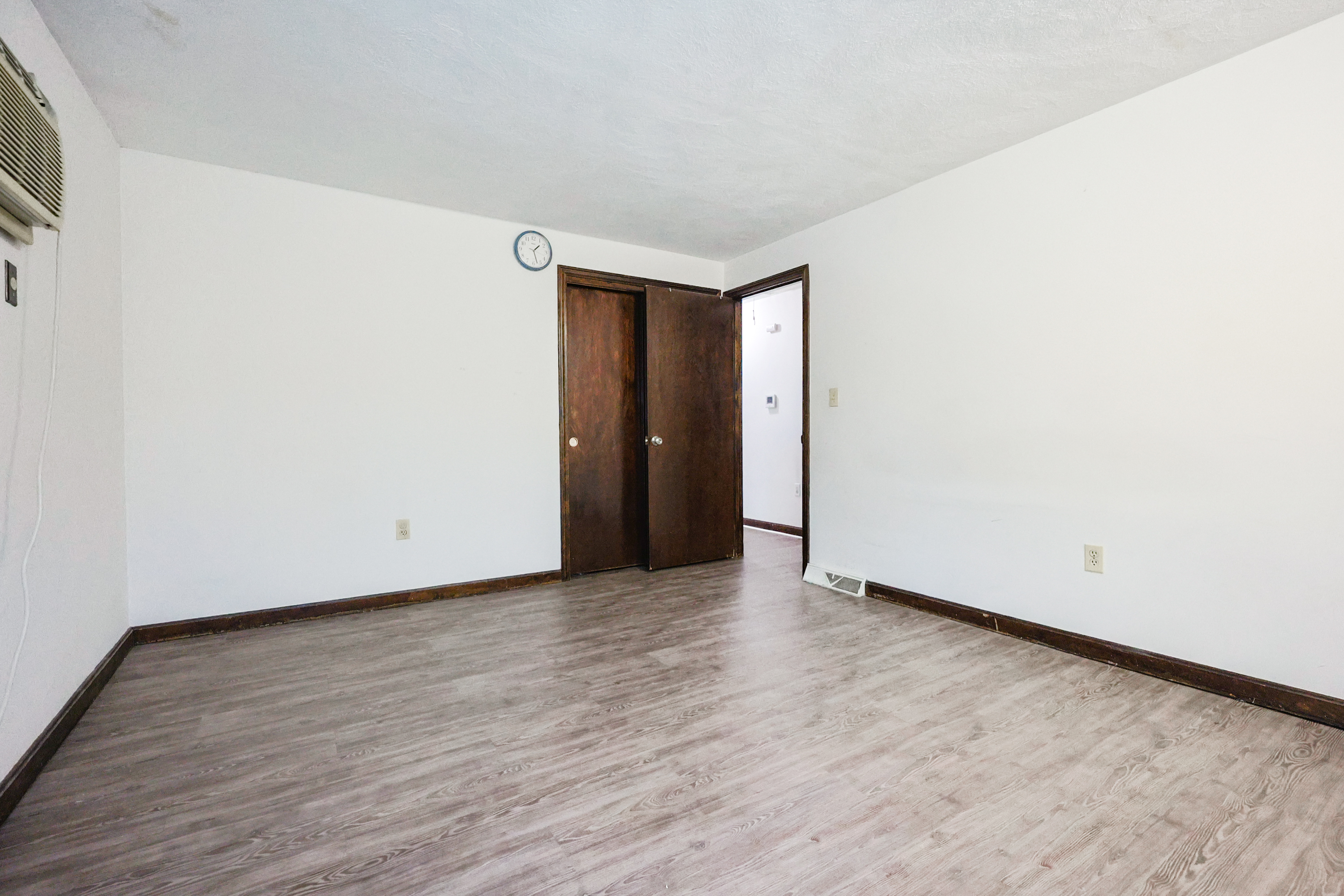 Burlington, Massachusetts, 01803, United States, 3 Bedrooms Bedrooms, ,1 BathroomBathrooms,Residential,For Sale,1906310