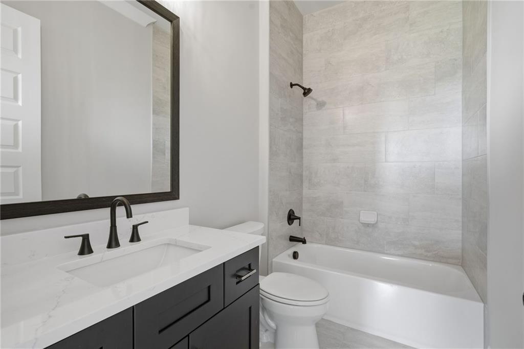 Gainesville, Georgia, 30506, United States, 5 Bedrooms Bedrooms, ,7 BathroomsBathrooms,Residential,For Sale,1996657