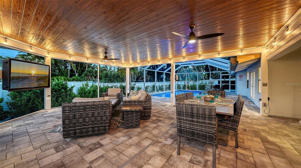 Sarasota, Florida, 34242, United States, 3 Bedrooms Bedrooms, ,2 BathroomsBathrooms,Residential,For Sale,1992857