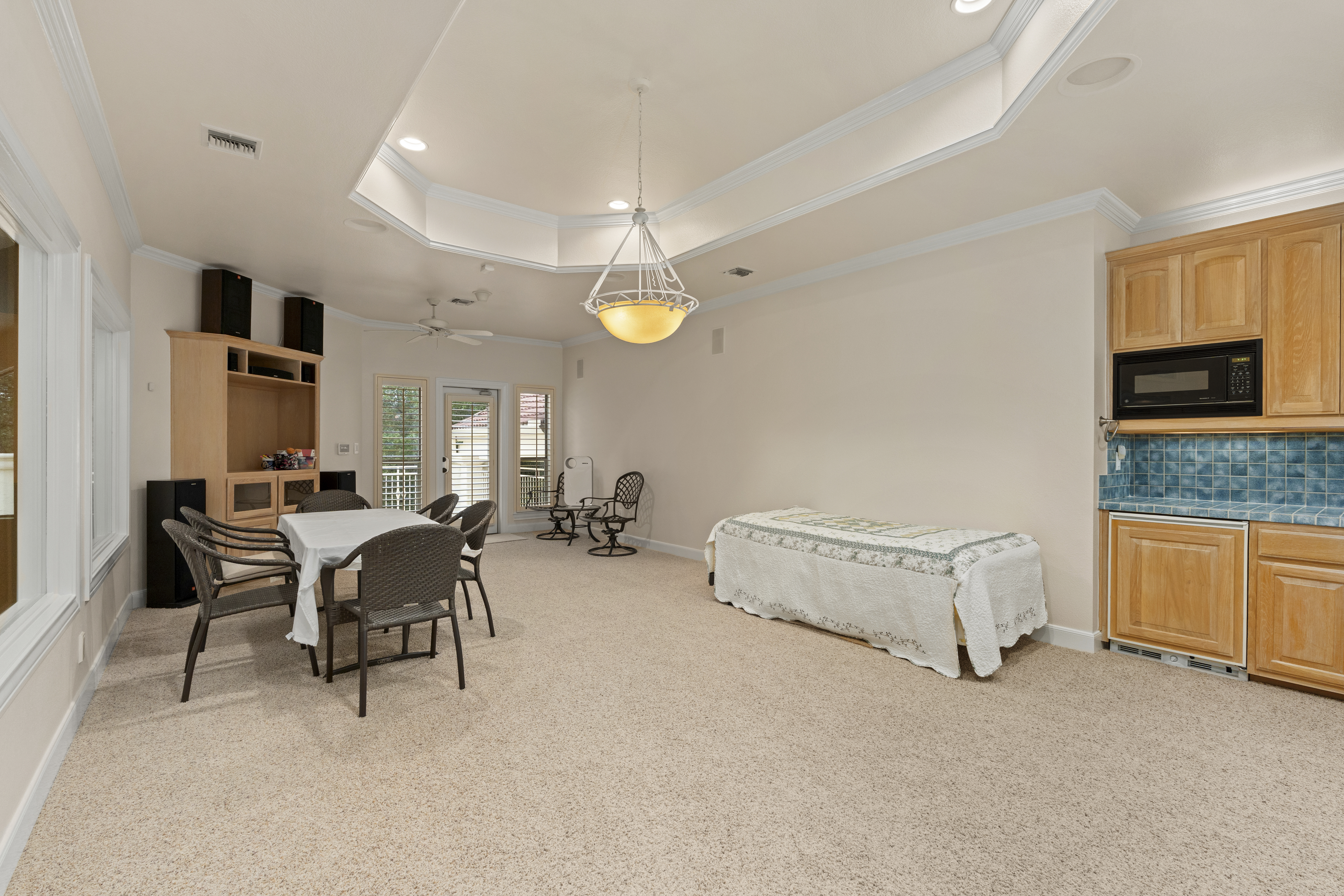  Grand Dominion Estate Showcasing Luxury, Privacy & Architectural Excellence - 物件實景