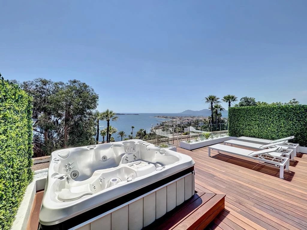Cannes, Provence-Alpes-Côte d’Azur, 06400, FR, 3 Bedrooms Bedrooms, ,5 BathroomsBathrooms,Residential,For Sale,1414466