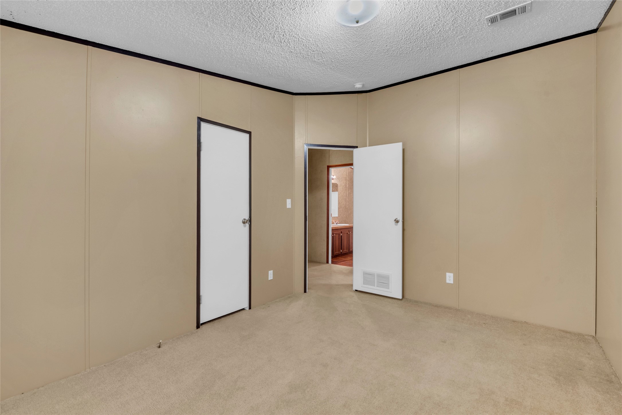 Waco, Texas, 76705, United States, 4 Bedrooms Bedrooms, ,2 BathroomsBathrooms,Residential,For Sale,1960716