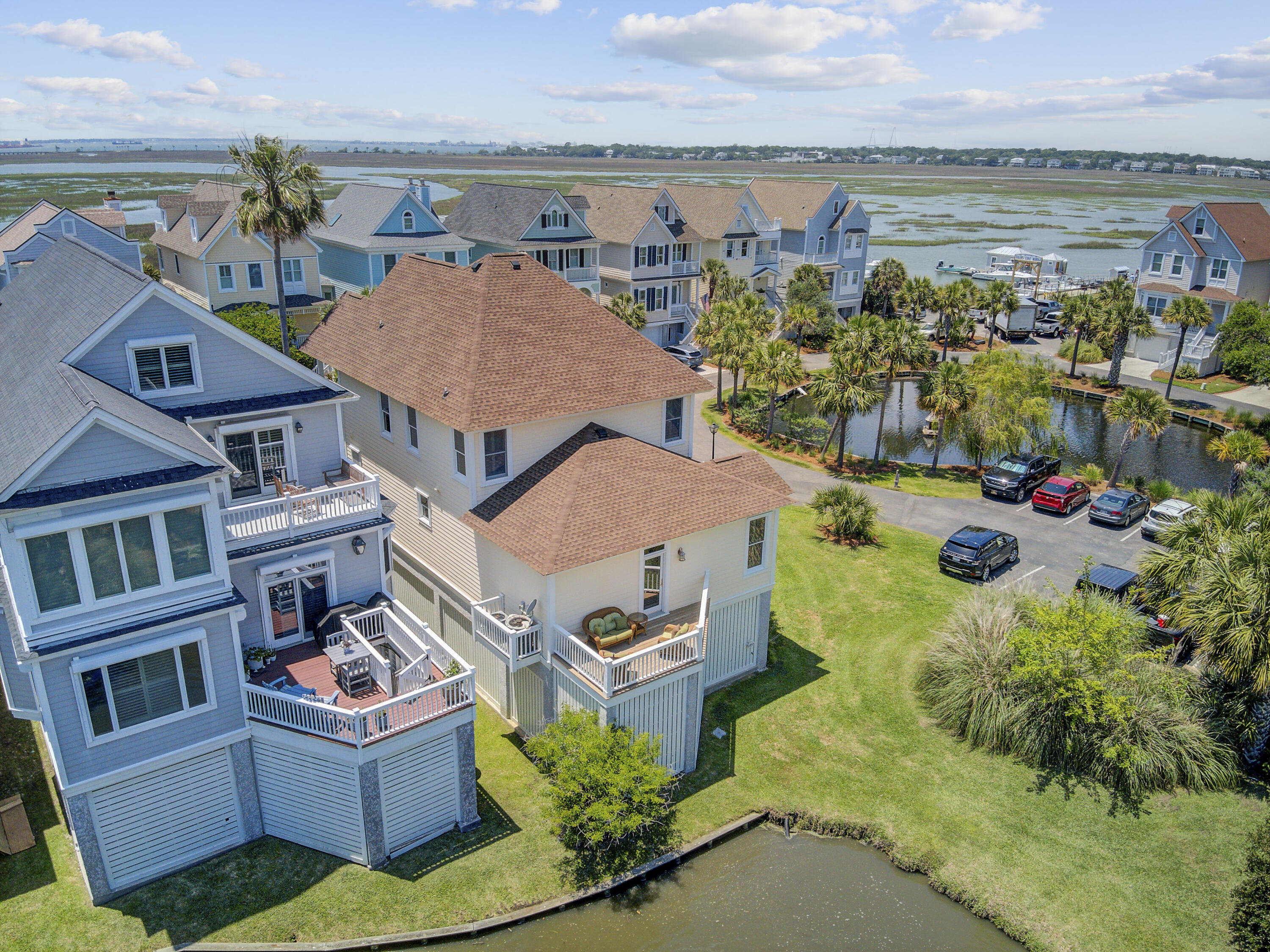 Mount Pleasant, South Carolina, 29464, United States, 4 Bedrooms Bedrooms, ,4 BathroomsBathrooms,Residential,For Sale,1826334